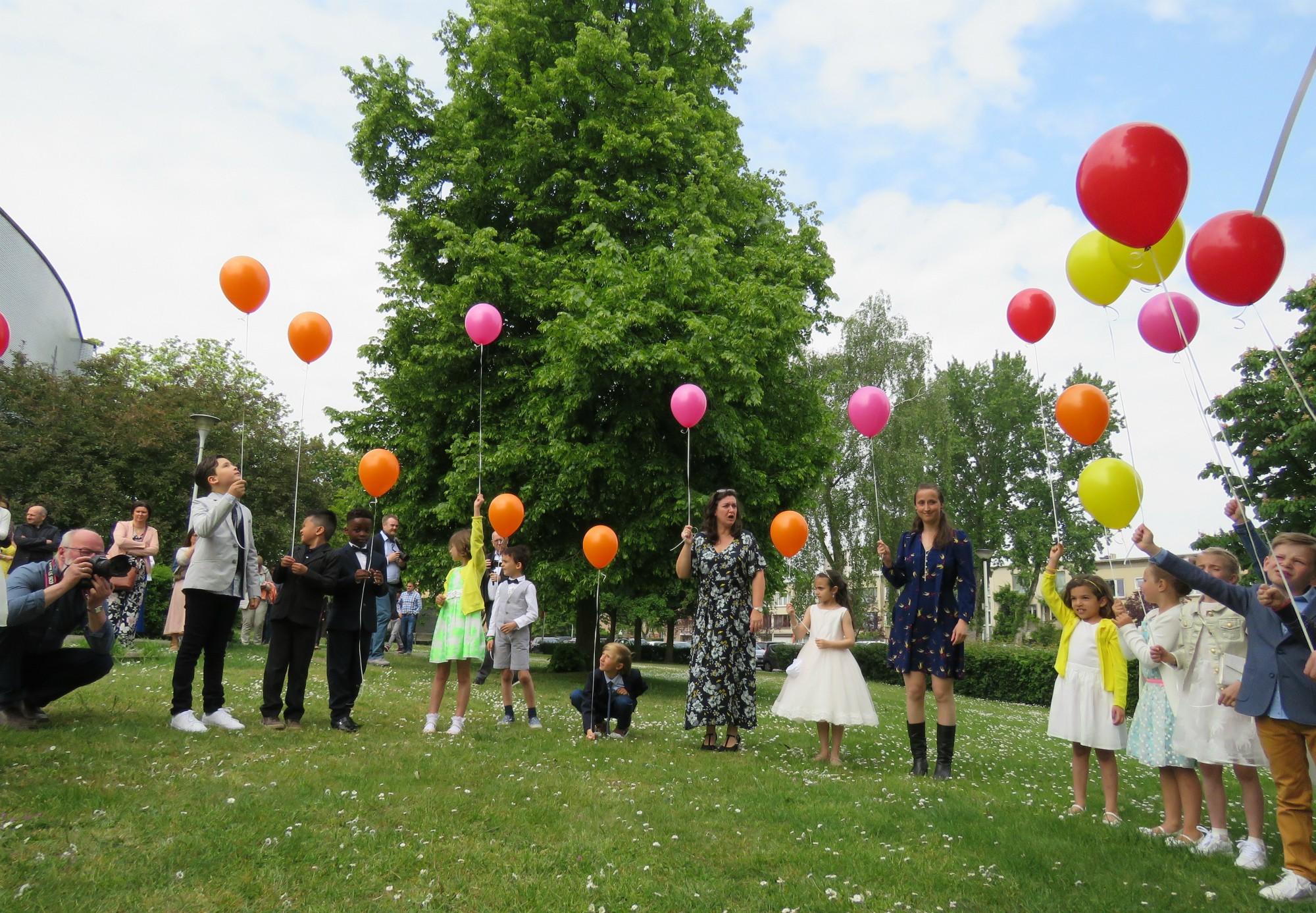 De ballonnen worden opgelaten