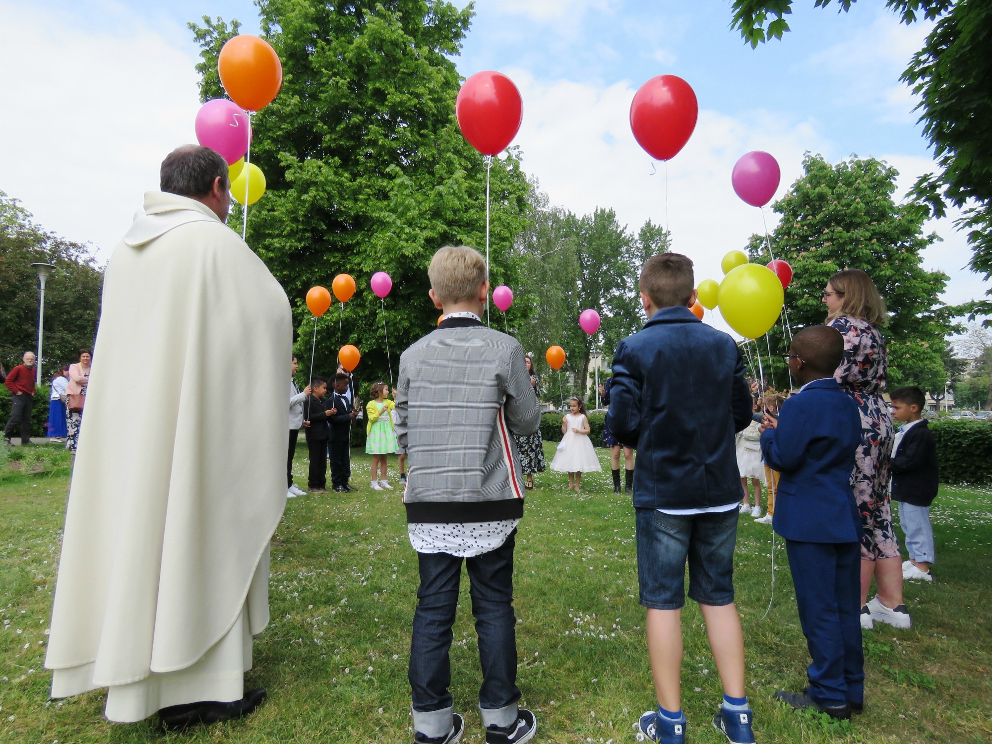 De ballonnen worden opgelaten