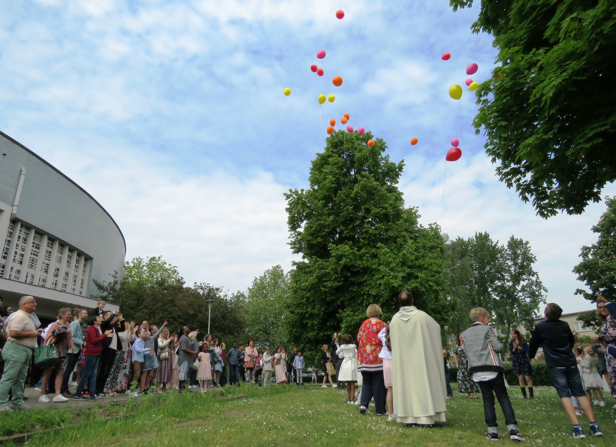 De ballonnen worden opgelaten