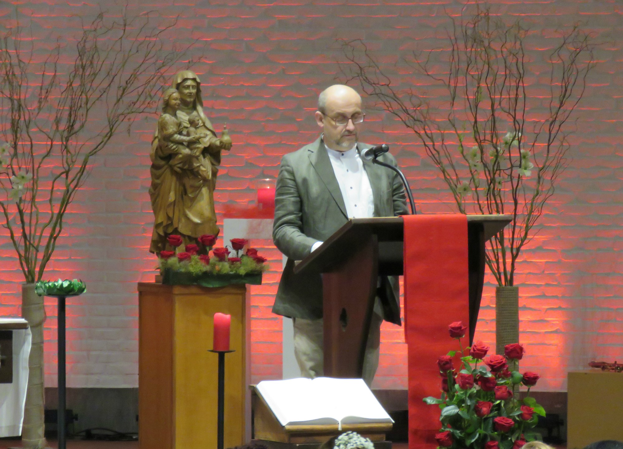 Eerste lezing door Johan, papa van Emmeline