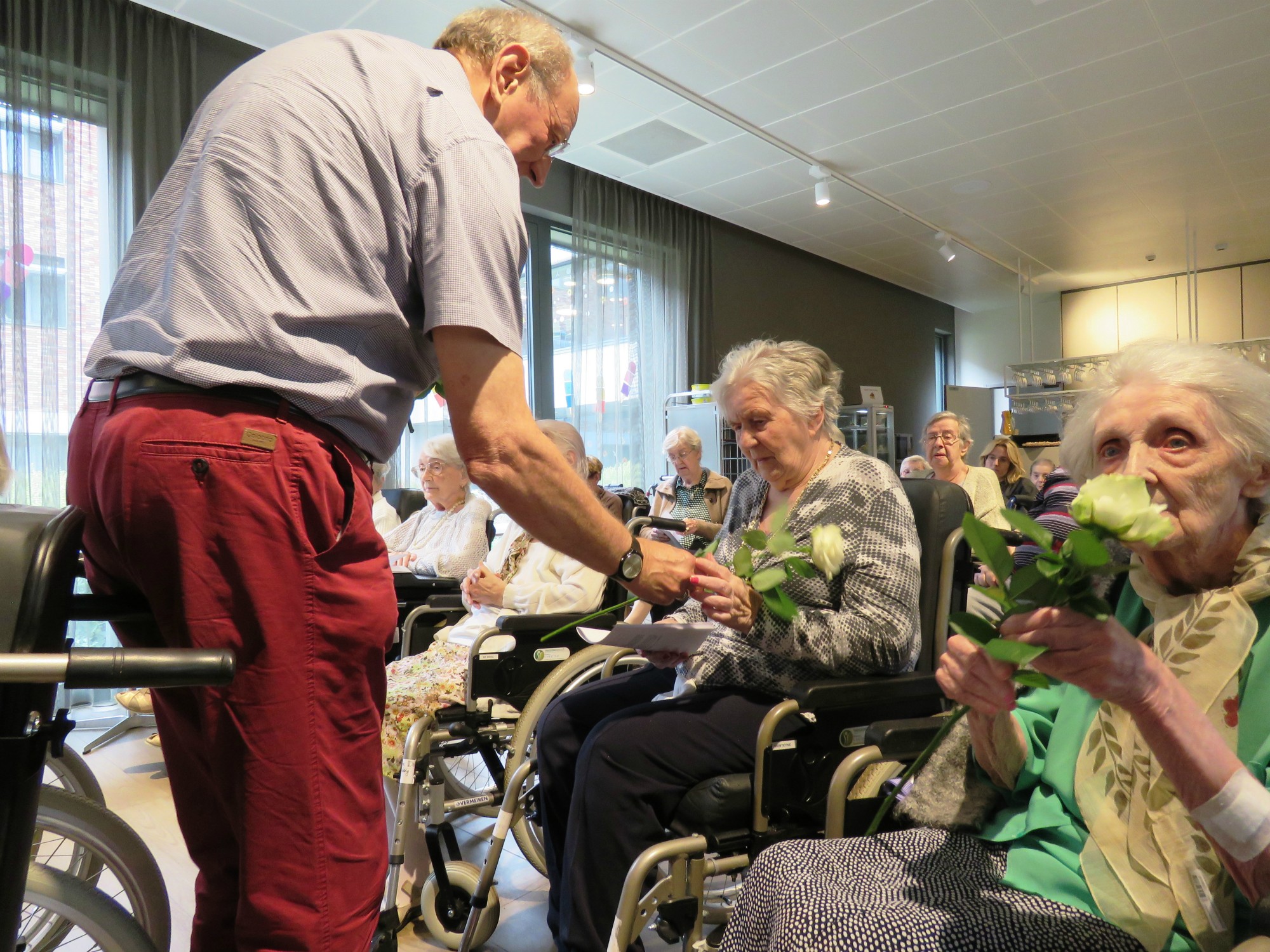 Viering moederdag in WZC Hof ter Schelde