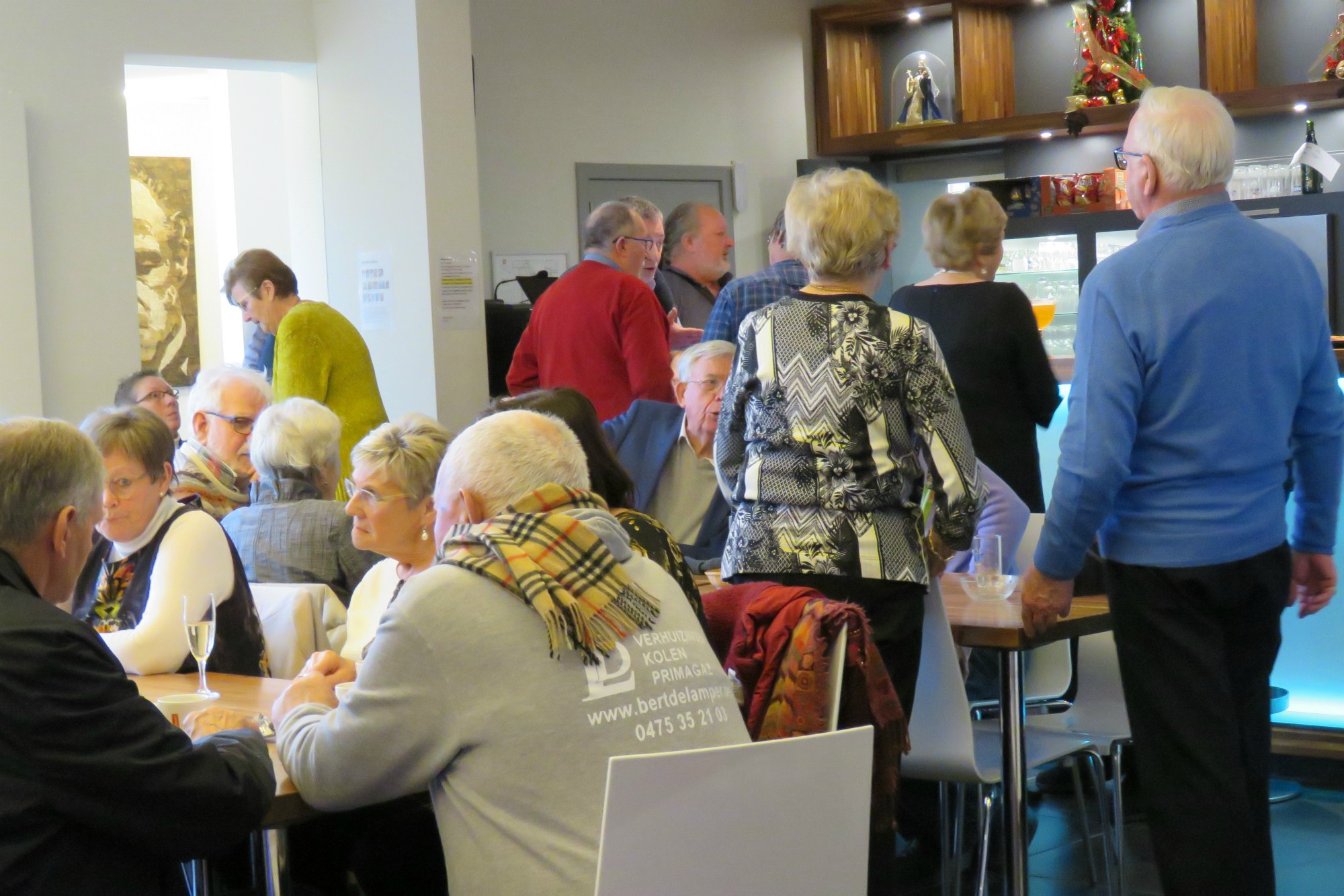 Veel volk ook nog in het café