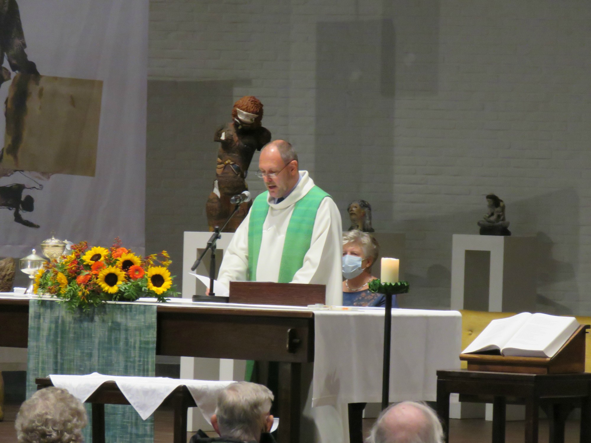 Ave Maria, tekst en muziek door Will Ferdy, uitgevoerd door Herman Augustyns en Joannes Thuy aan het orgel