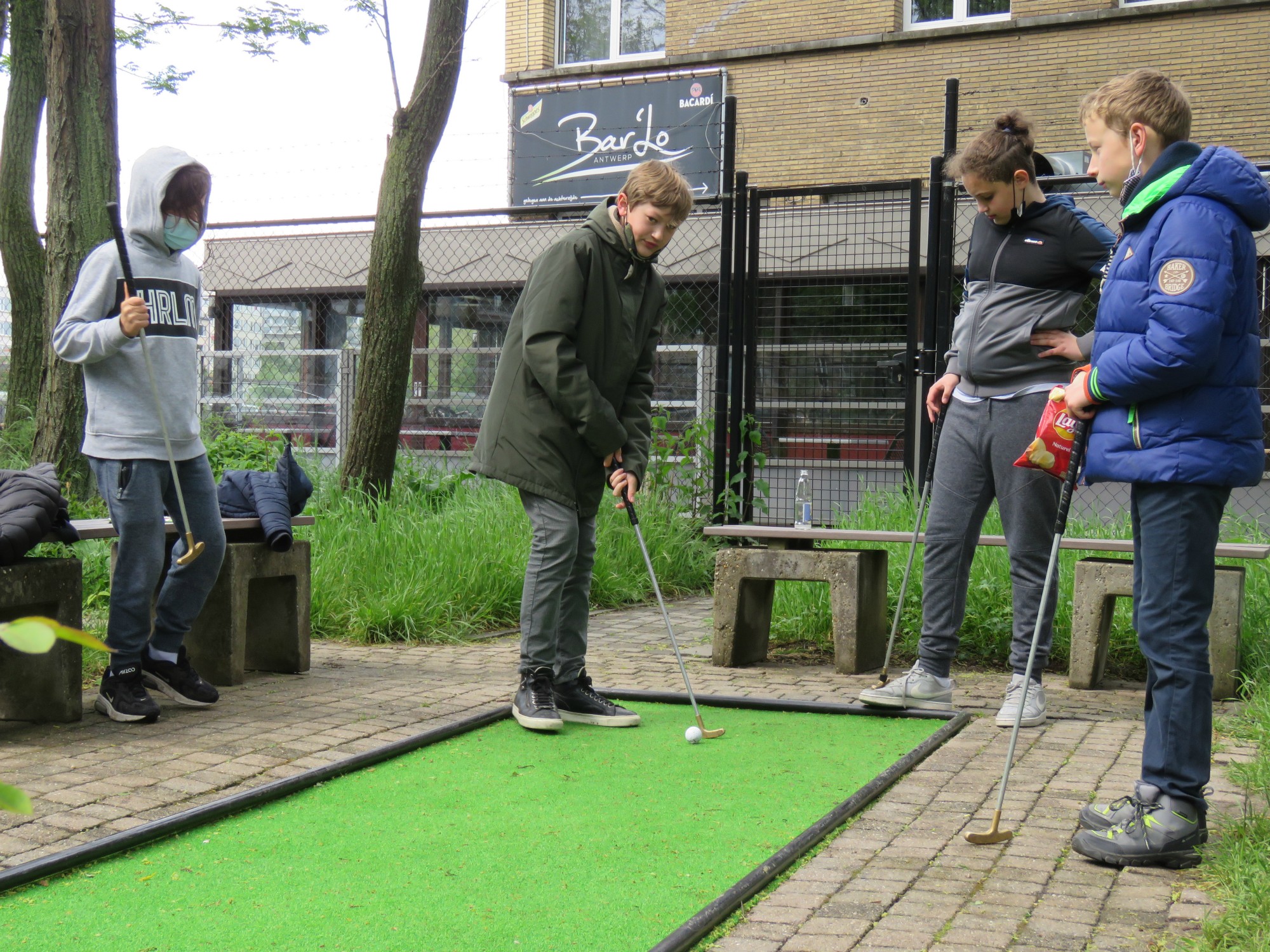 Eerste gezamenlijke activiteit vormelingen 2021 | Zoektocht en minigolf