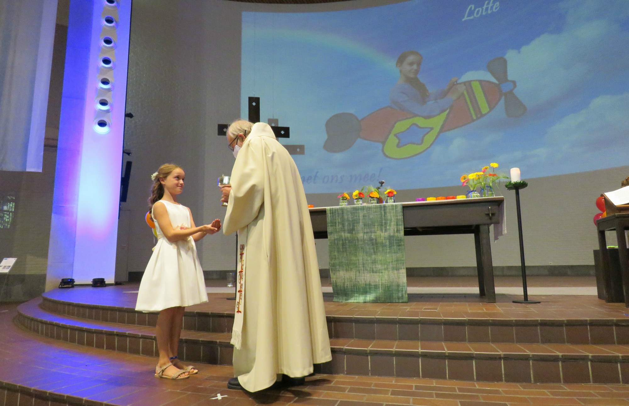 Eerste communie 2021 - Sint-Anna-ten-Drieënkerk, Antwerpen Linkeroever