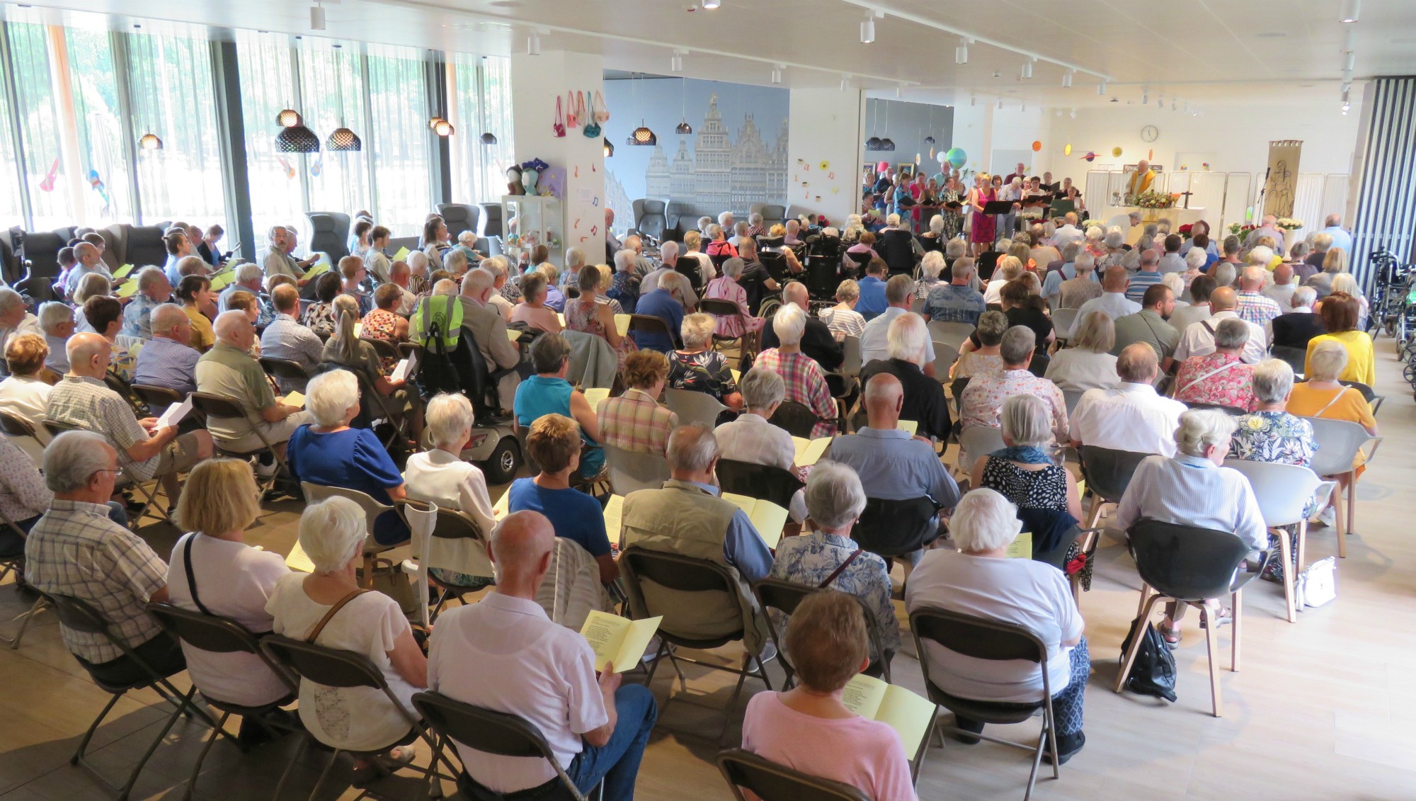 Openluchtviering - Moederdag - WZC Hof ter Schelde - Voorganger Paul Scheelen