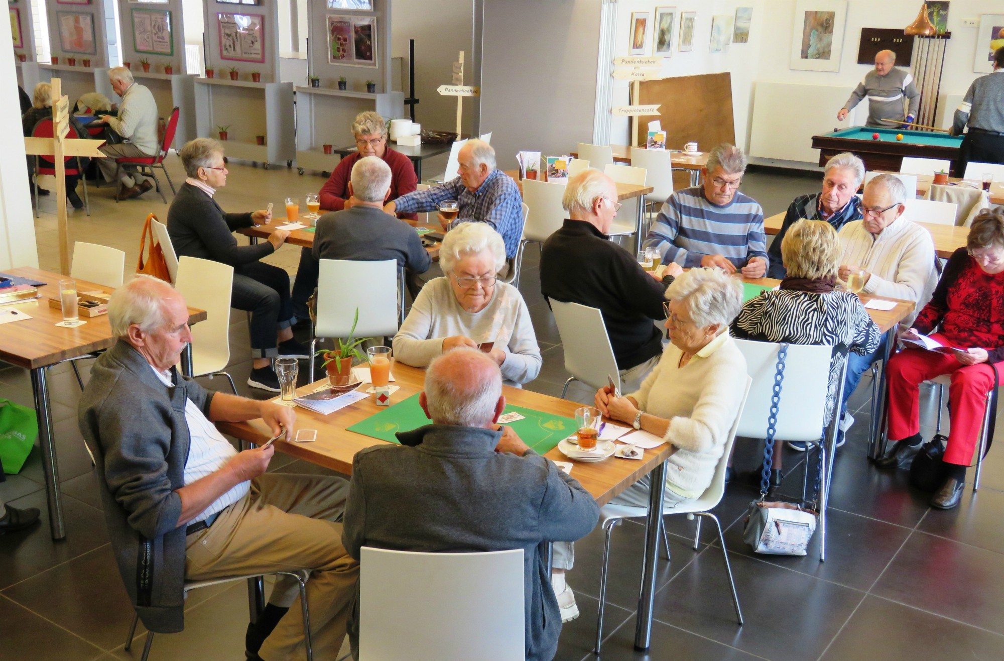 50 Jaar SAF | Kaarting op vrijdag in het café