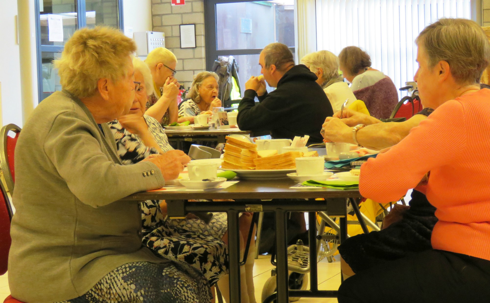 Samana broodmaaltijd - Koffie, thee, krentenbrood, koeken... het was er allemaal