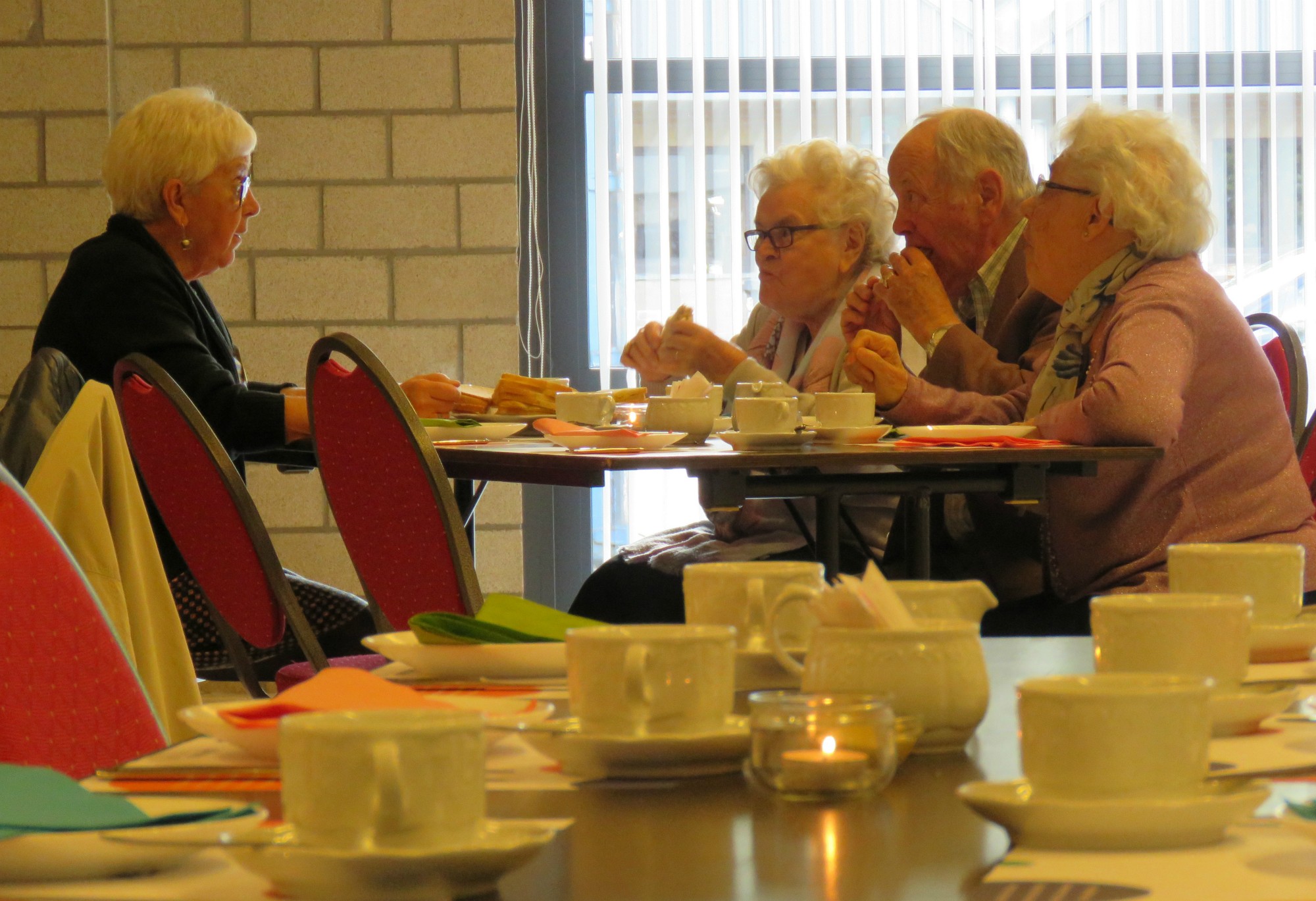 Samana broodmaaltijd - Koffie, thee, krentenbrood, koeken... het was er allemaal