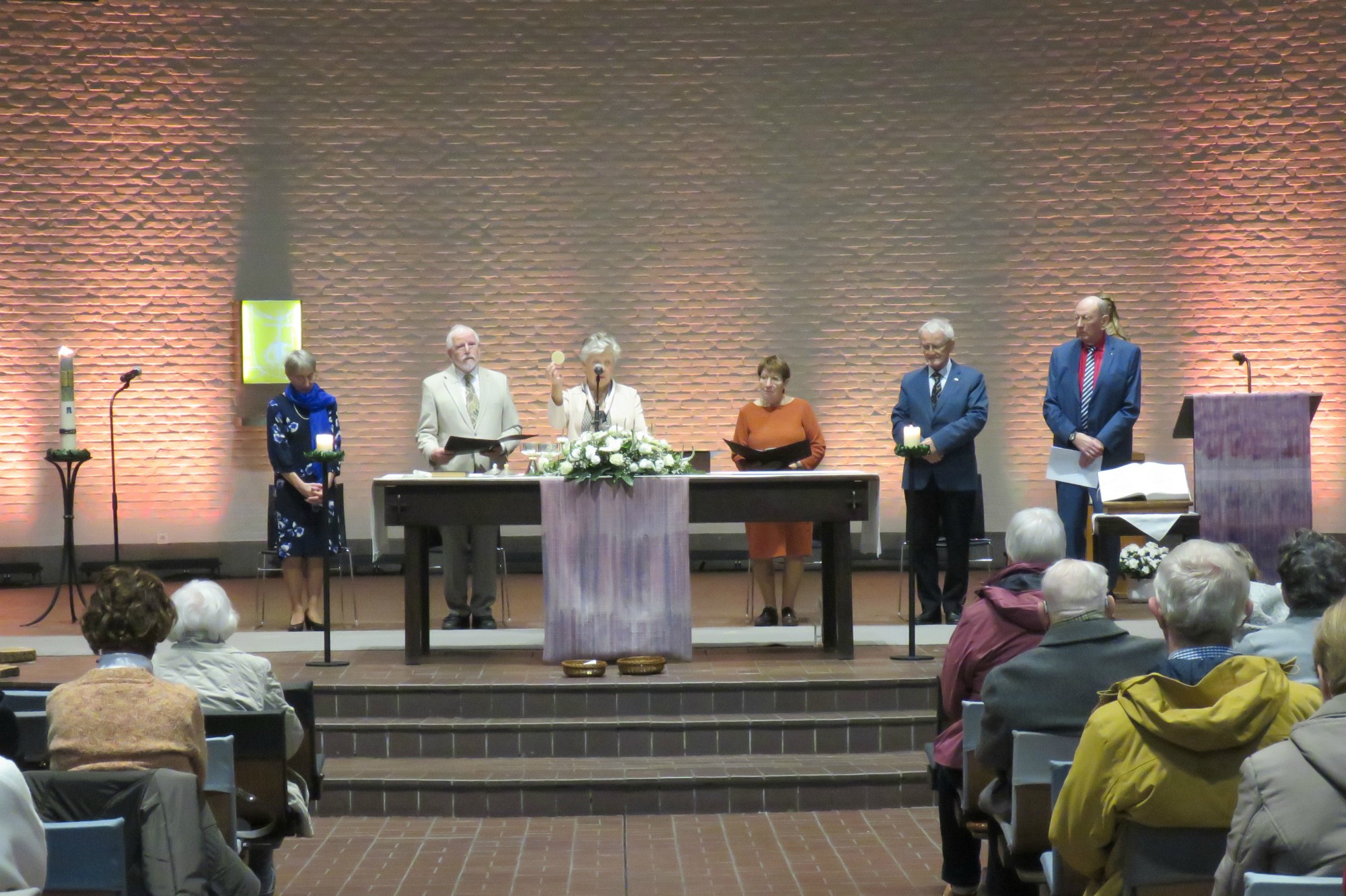 Engagementsviering op de eerste zondag van de advent | Sint-Anna-ten-Drieënkerk, Antwerpen Linkeroever