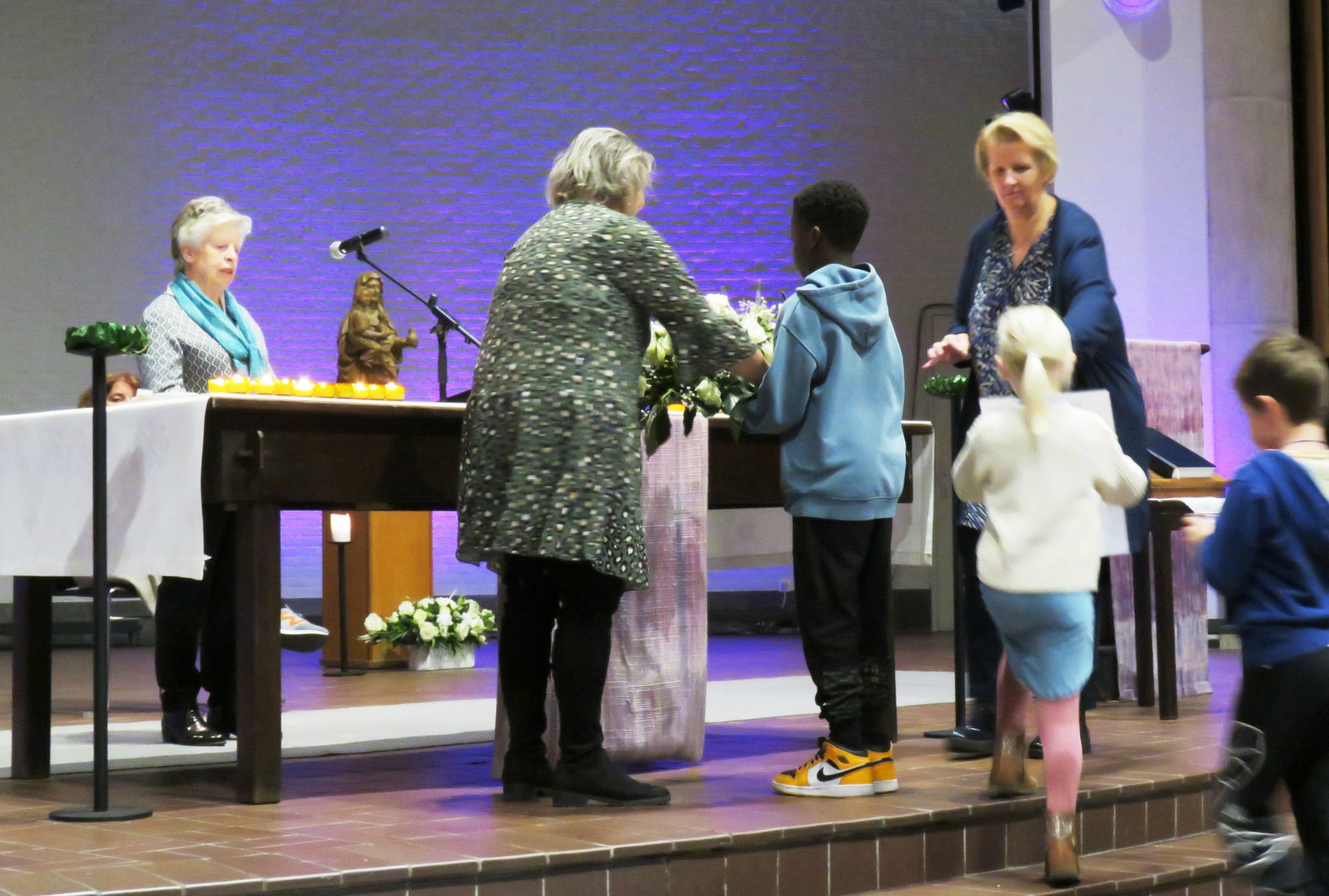 Wegwijzerviering - Advent - Eerste communicanten en vormelingen - Sint-Anna-ten-Drieënkerk