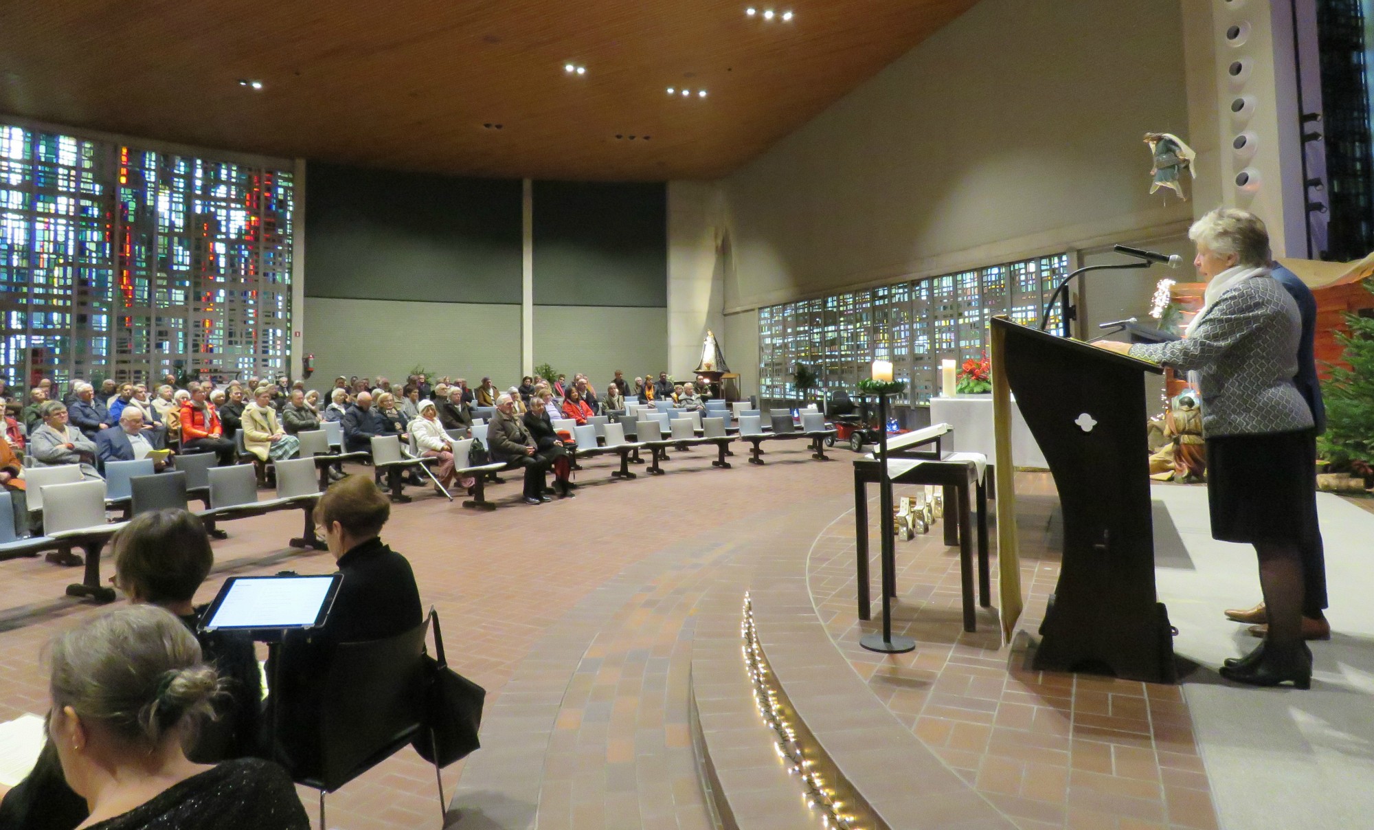 Kerstdagviering - Voorganger Paul Scheelen - Sint-Annakoor o.l.v. Myriam Baert | Orgel Joannes Thuy - Sint-Anna-ten-Drieënkerk, Antwerpen Linkeroever