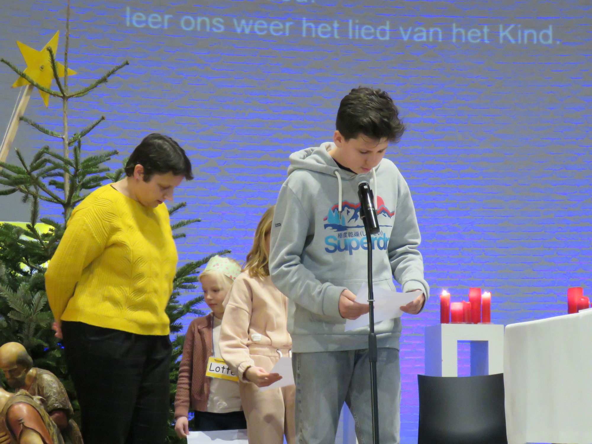 Openingswoord door eerste communicanten en vormelingen