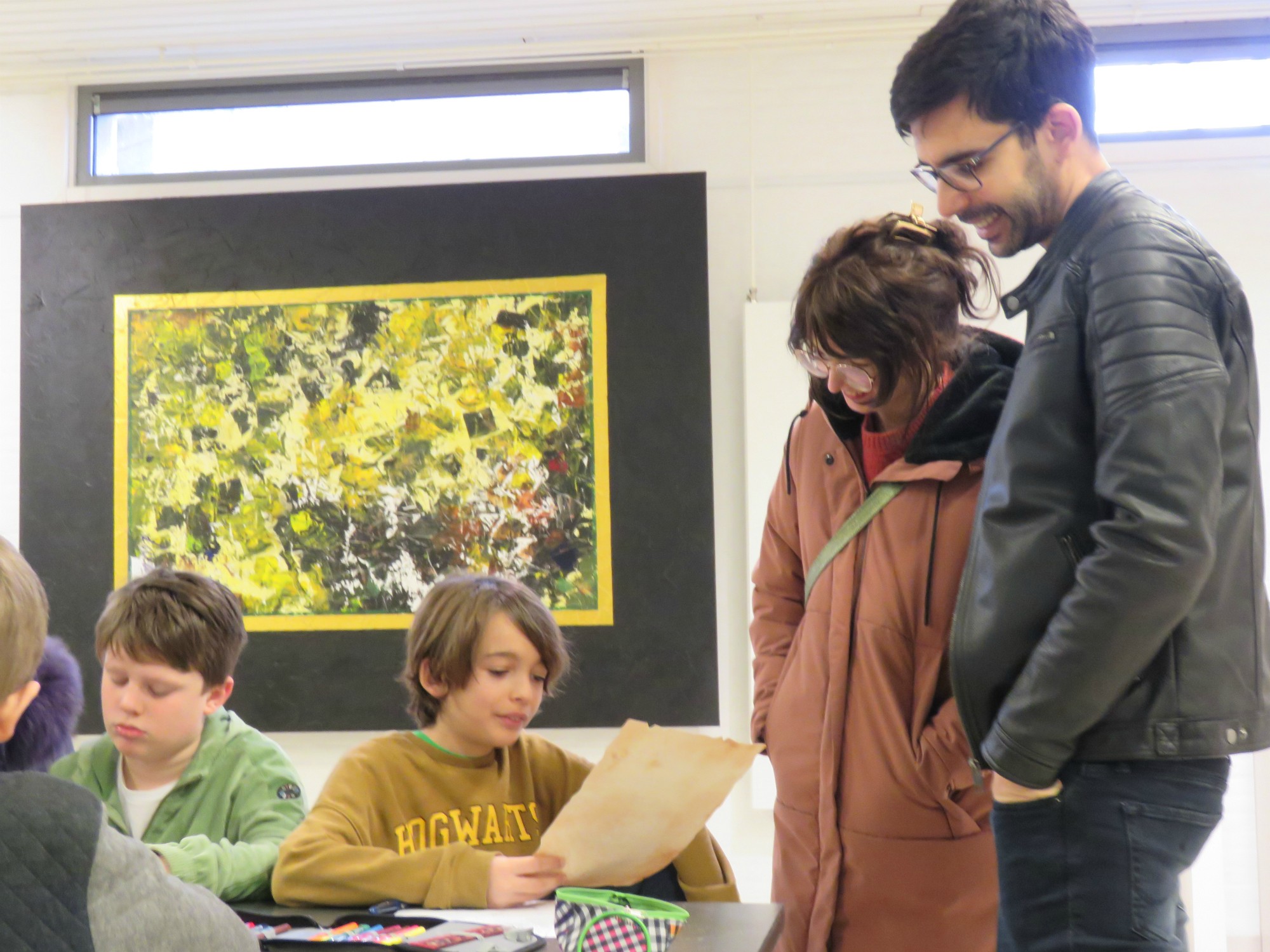 Samen met de ouders wordt het charter besproken en later ondertekenend