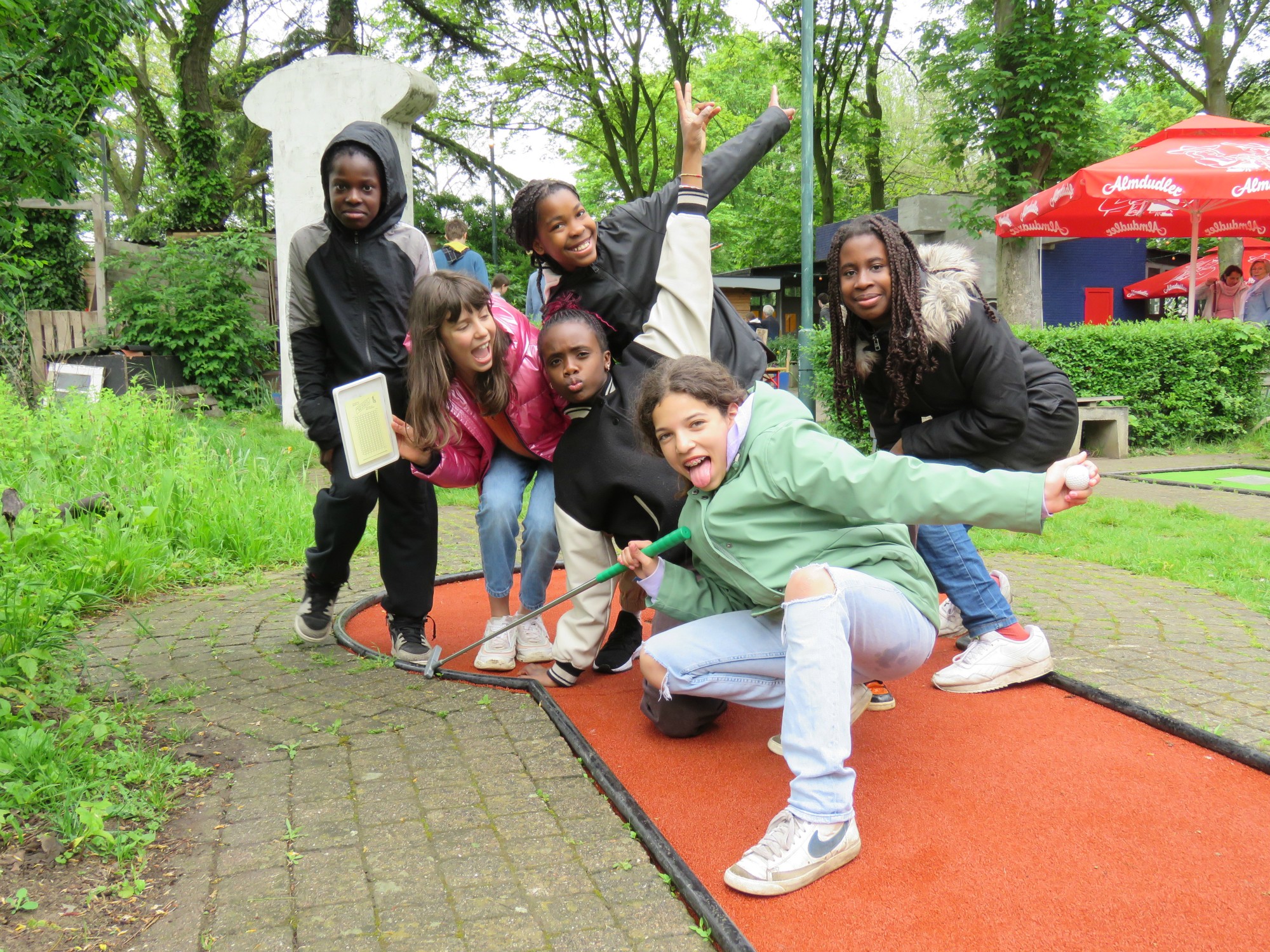 Afsluitdag - Minigolf met een hapje en een drankje