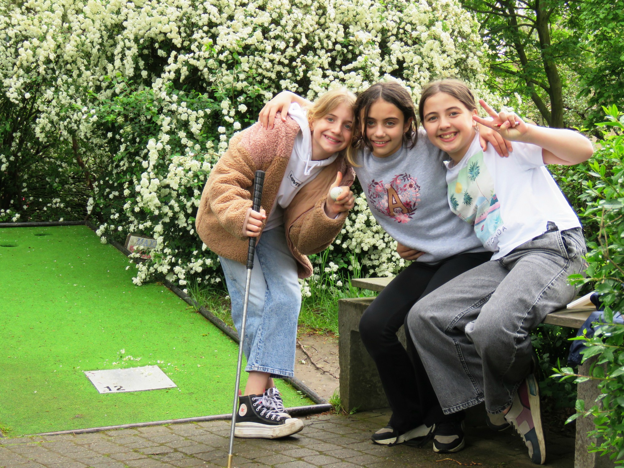 Afsluitdag - Minigolf met een hapje en een drankje