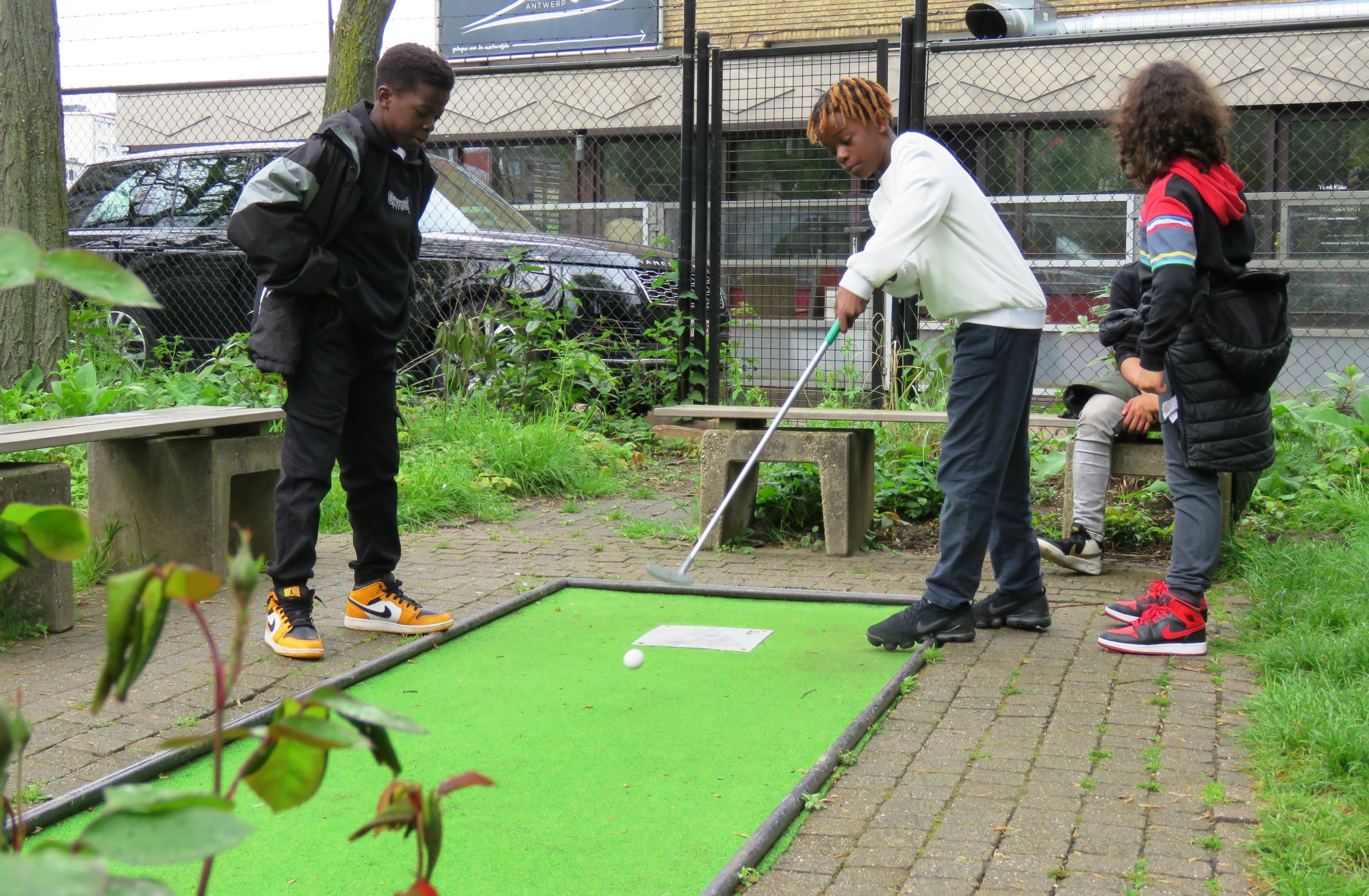 Afsluitdag - Minigolf met een hapje en een drankje