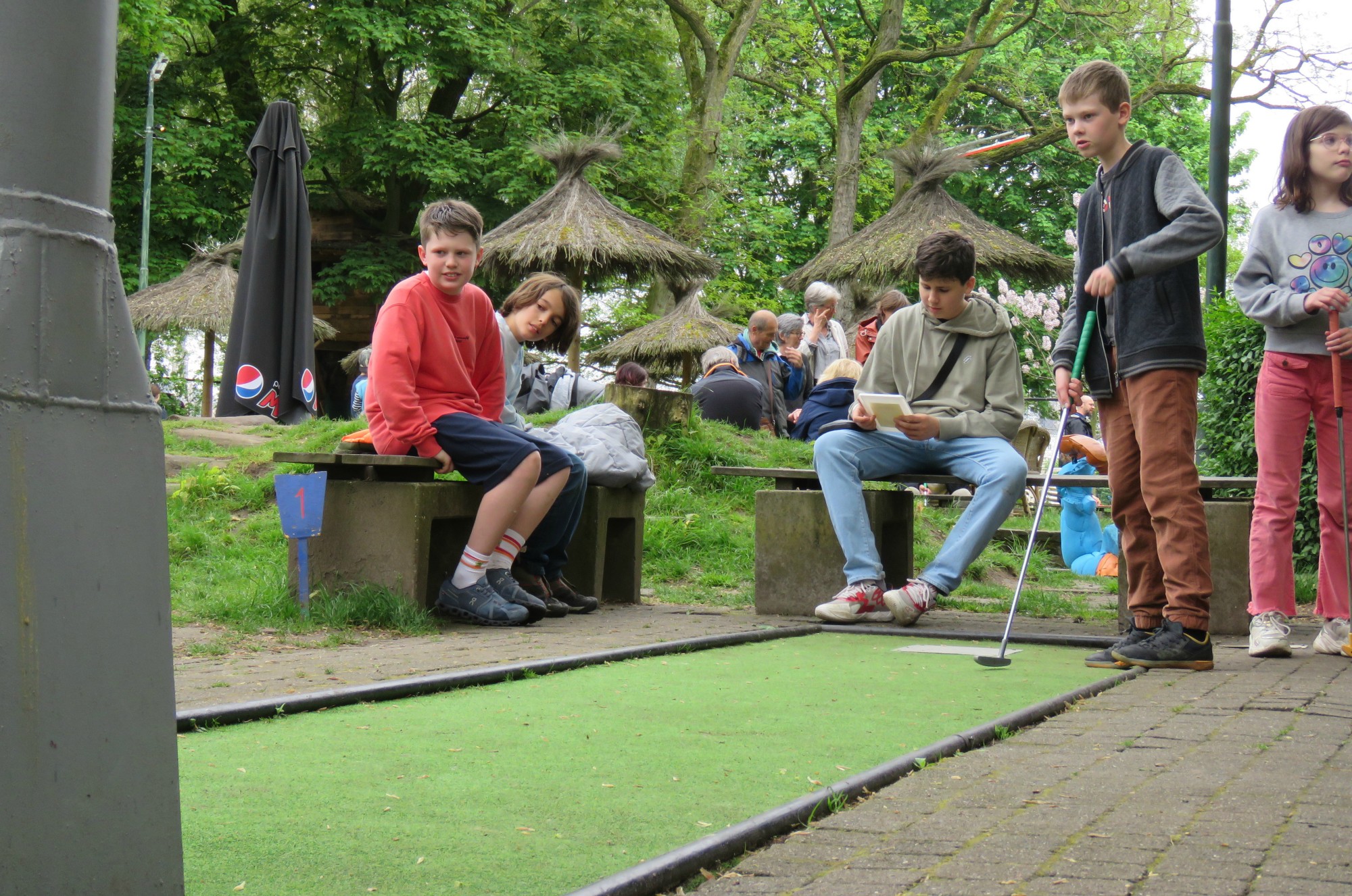 Afsluitdag - Minigolf met een hapje en een drankje