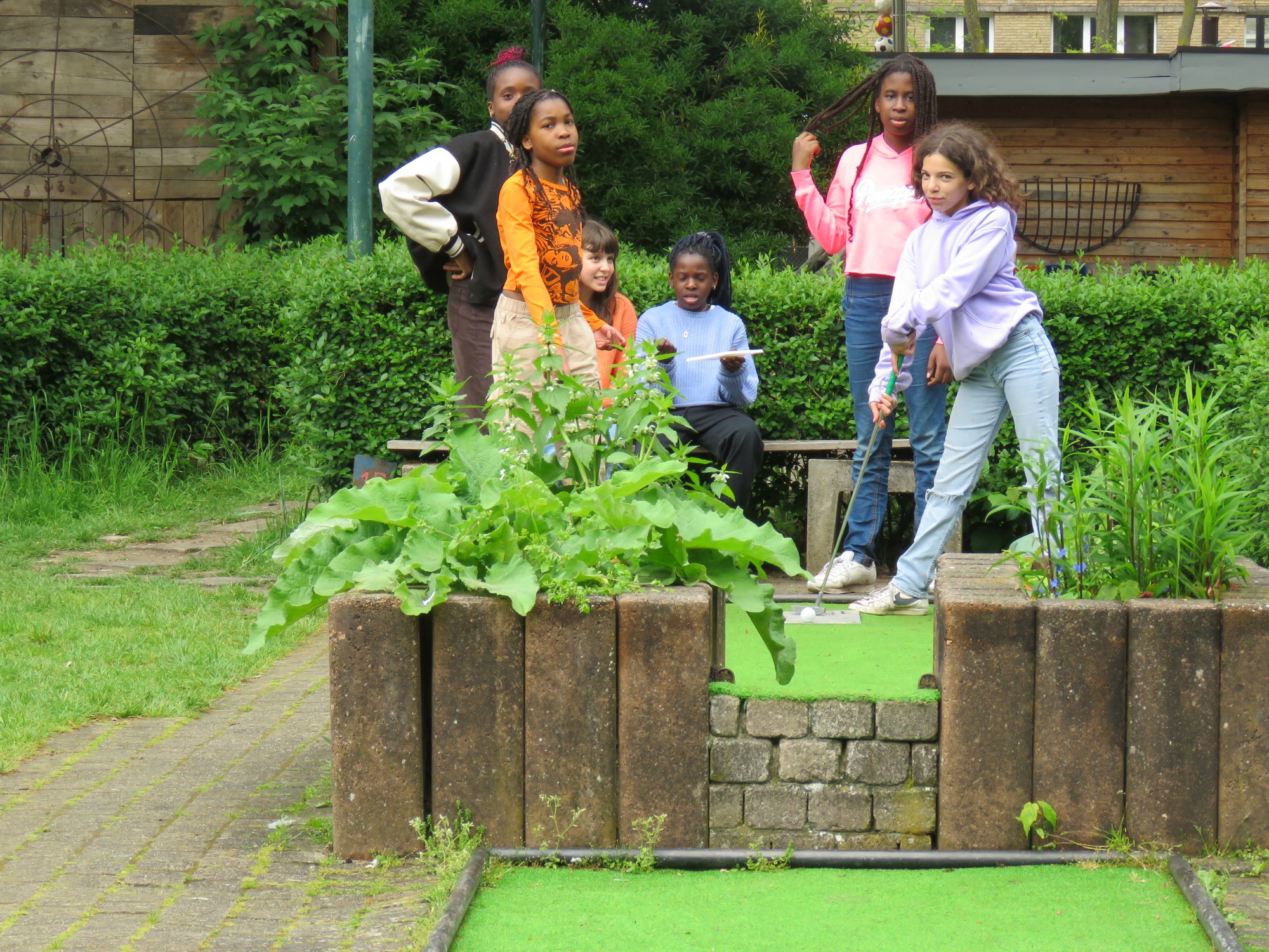 Afsluitdag - Minigolf met een hapje en een drankje