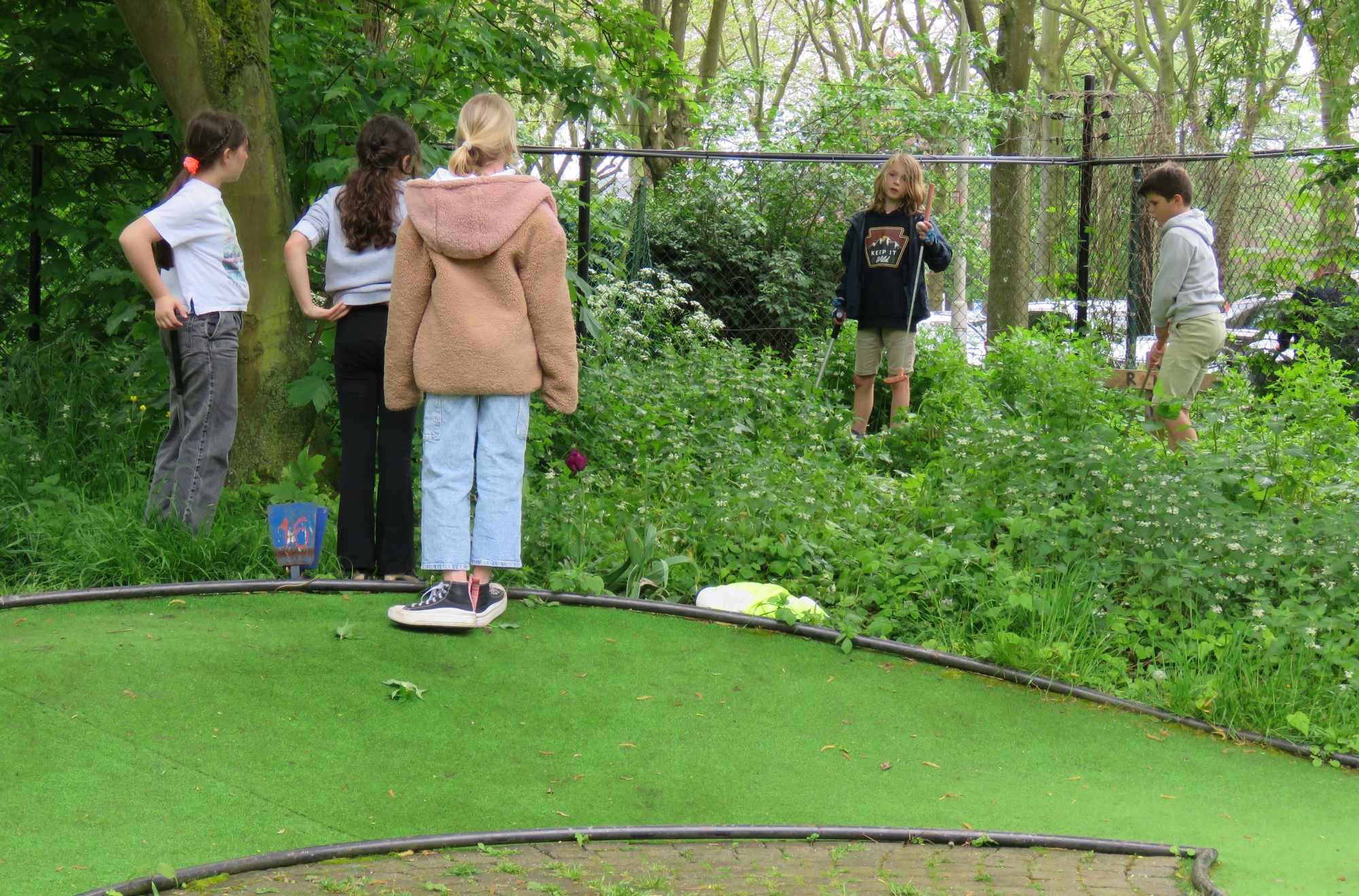 Afsluitdag - Minigolf met een hapje en een drankje