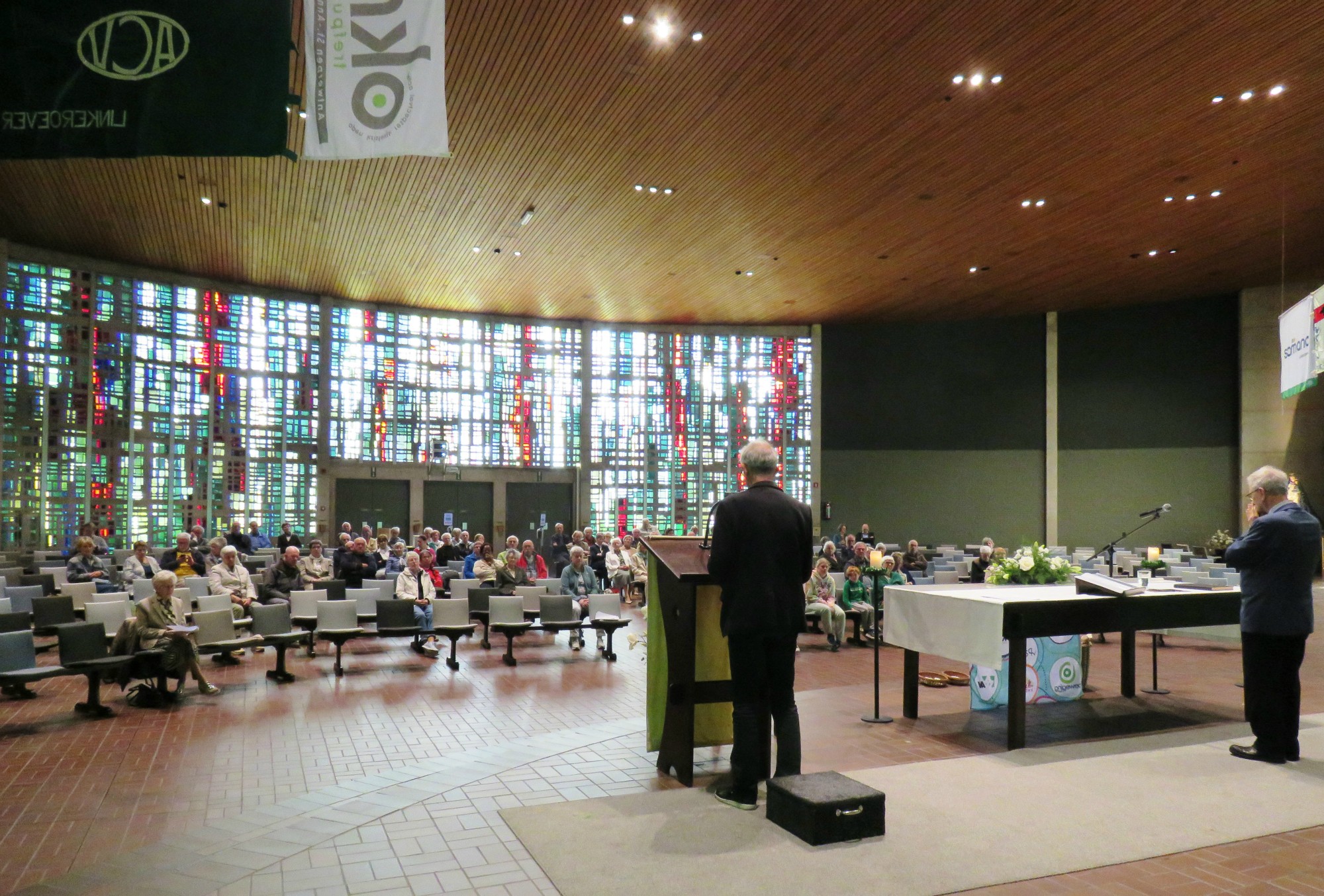 Woordje van Luc George, voorzitten van Beweging.net van Antwerpen Linkeroever