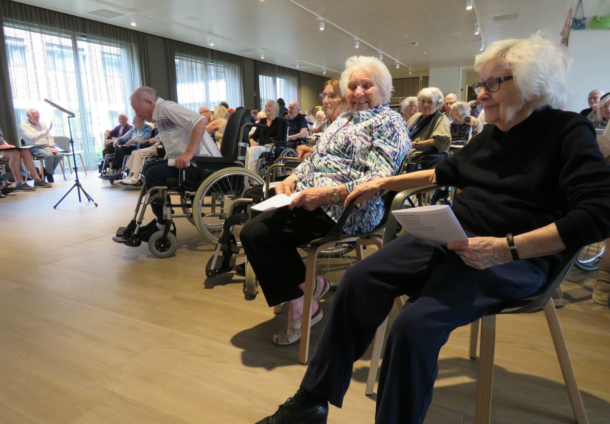 Moederdagviering | WZC Hof ter Schelde | Voorganger Paul Scheelen | Sint-Anna-ten-Drieënparochie, Antwerpen Linkeroever