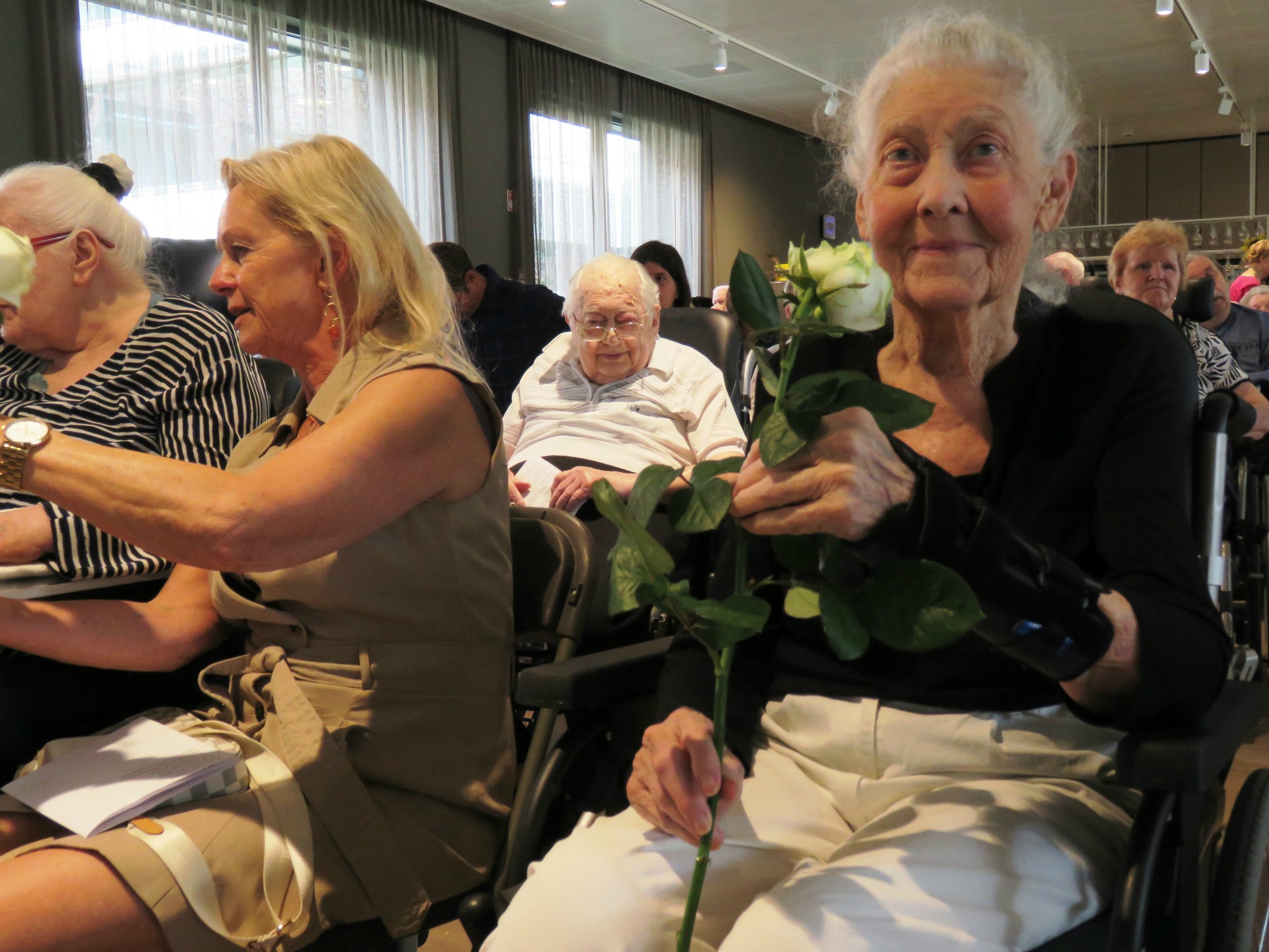 Moederdagviering | WZC Hof ter Schelde | Voorganger Paul Scheelen | Sint-Anna-ten-Drieënparochie, Antwerpen Linkeroever