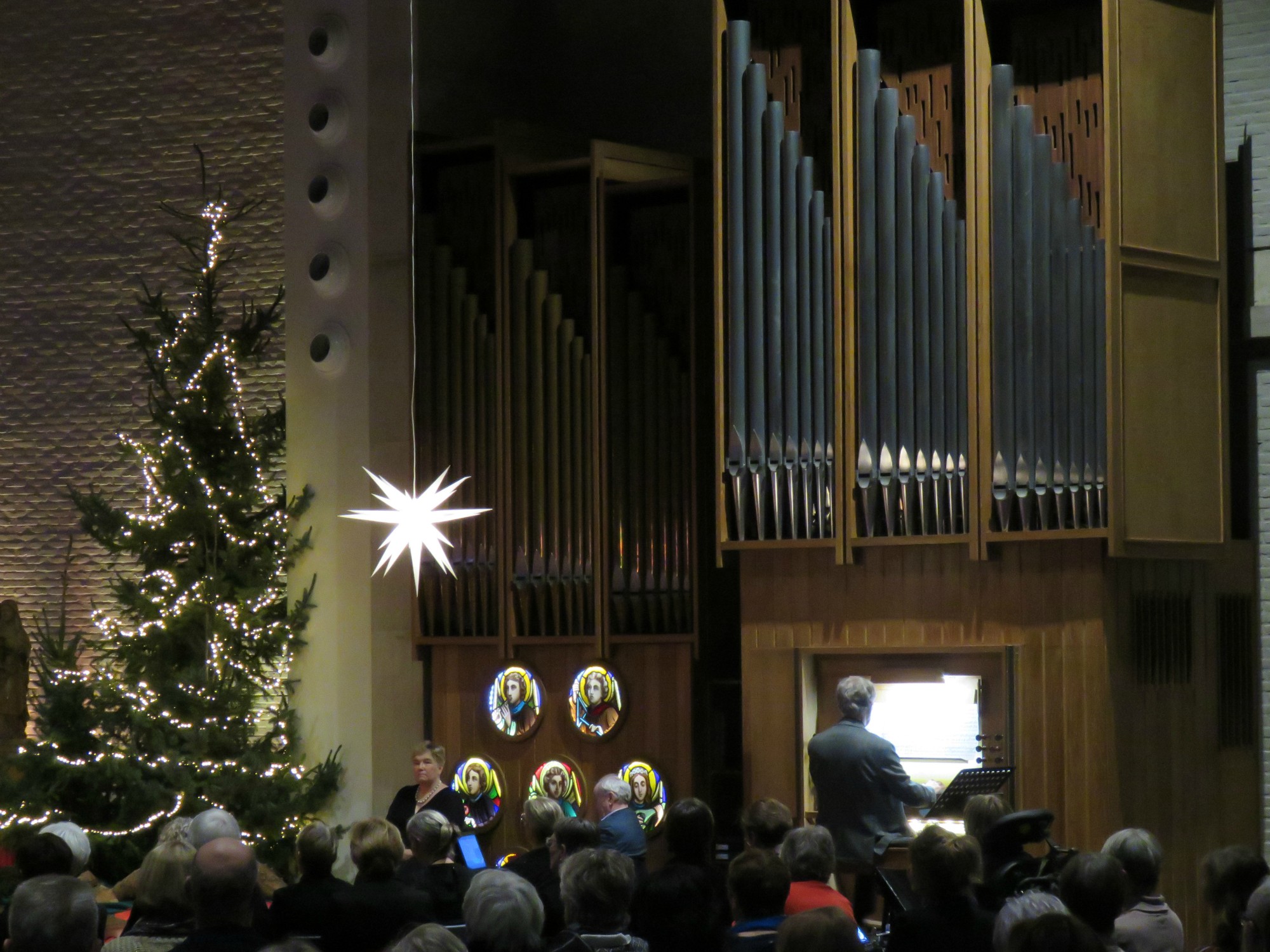 Meezing kerstconcert - Ortolaan - Klankjorum - Sint-Annakoor - Joannes Thuy - Myriam Baert - Sint-Anna-ten-Drieënkerk, Antwerpen Linkeroever