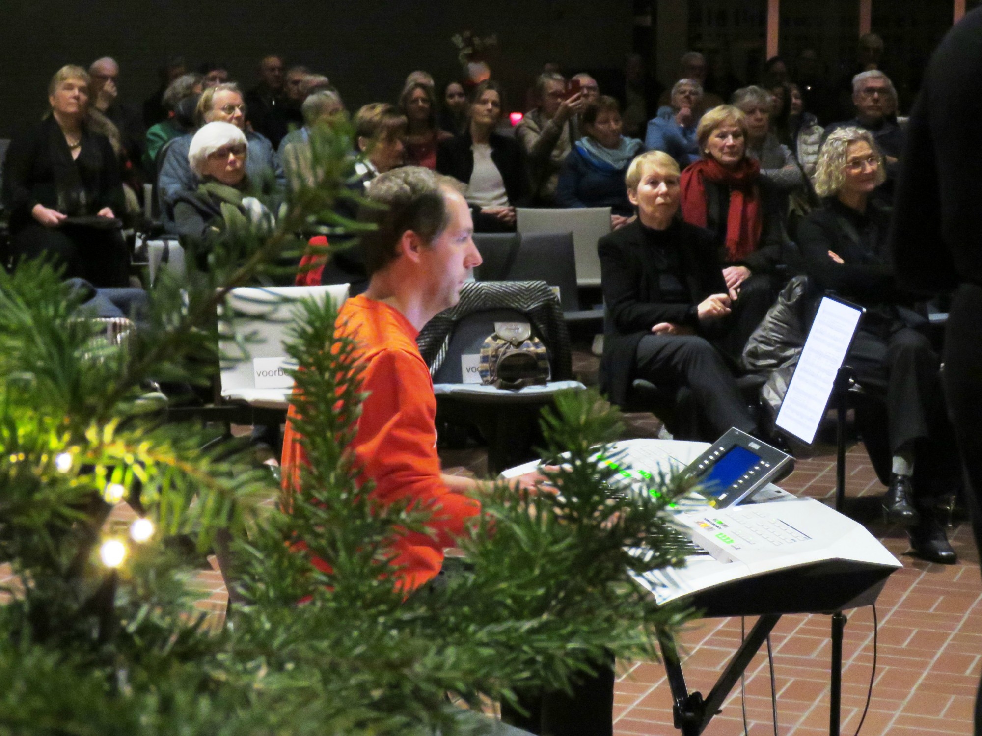 Meezing kerstconcert - Ortolaan - Klankjorum - Sint-Annakoor - Joannes Thuy - Myriam Baert - Sint-Anna-ten-Drieënkerk, Antwerpen Linkeroever