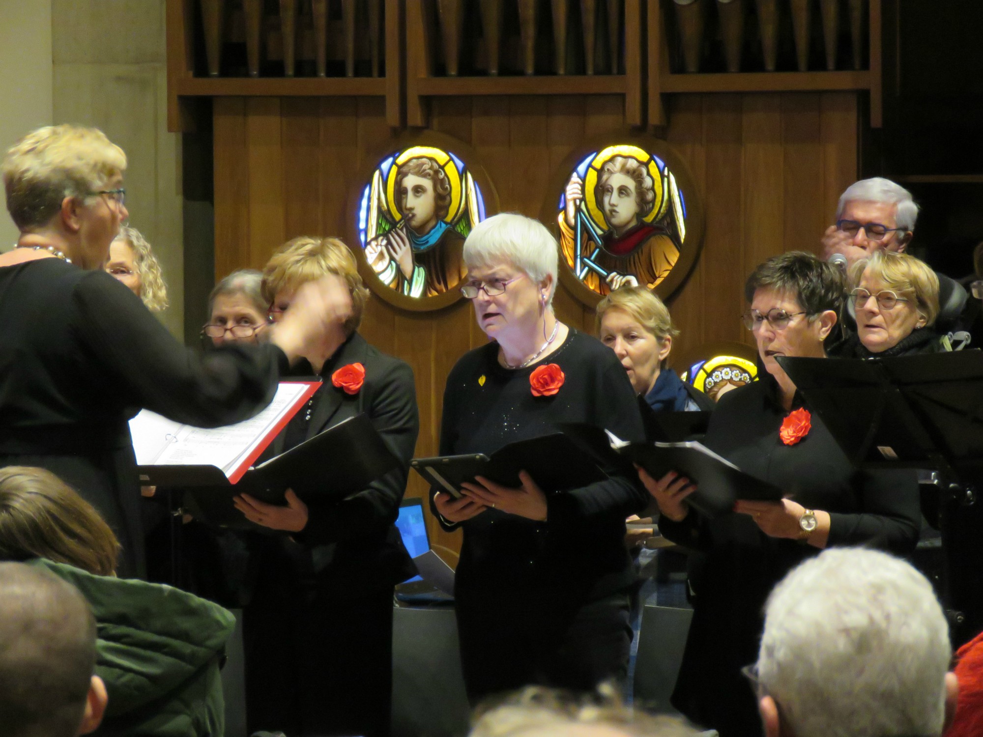 Het Sint-Annakoor o.l.v. Myriam Baert, Jan Van Noten op mondharmonica