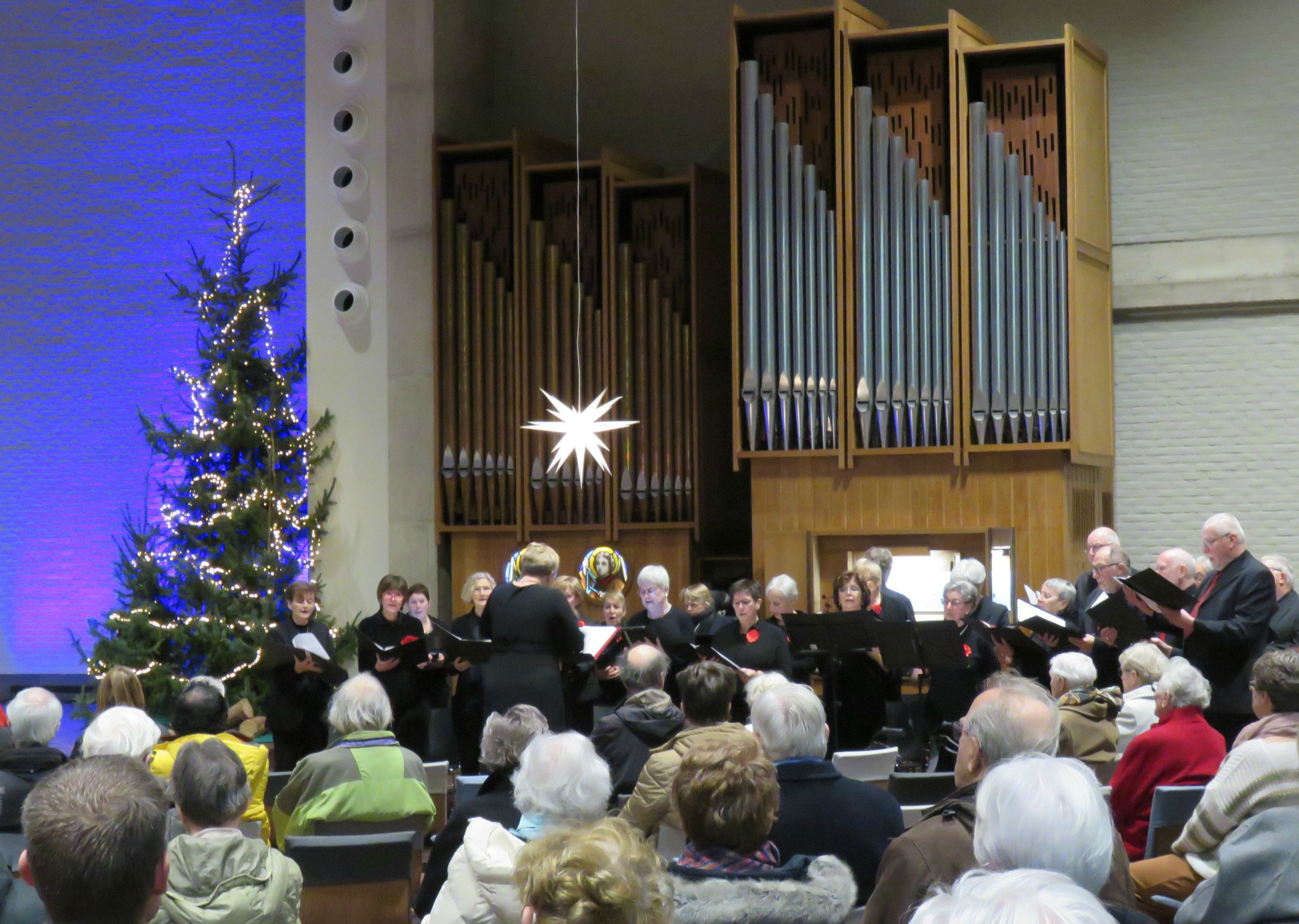 Het Sint-Annakoor o.l.v. Myriam Baert | Orgel: Joannes Thuy