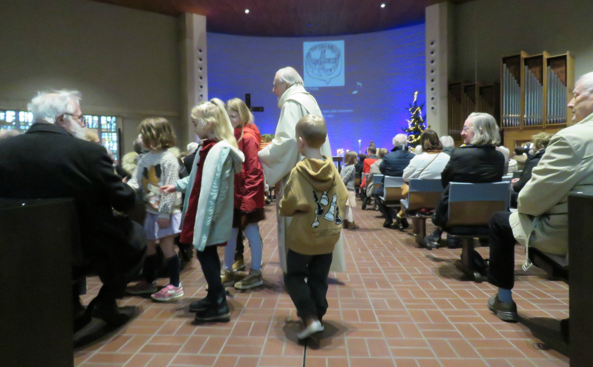 De vredeswens door de kinderen en Lieven Tiebos