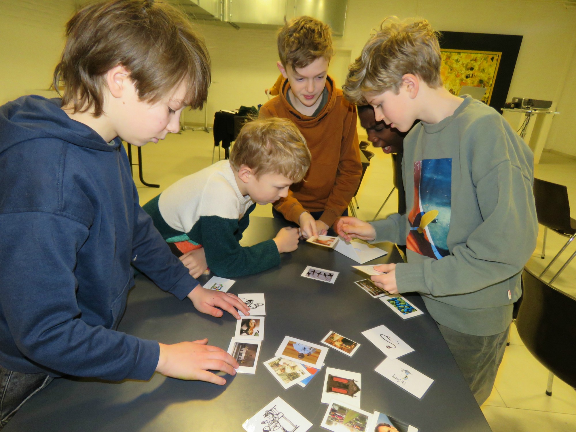 Catechesemoment 4 - Sacramenten - Vormelingen 2024 - Sint-Anna-ten-Drieënparochie, Antwerpen Linkeroever