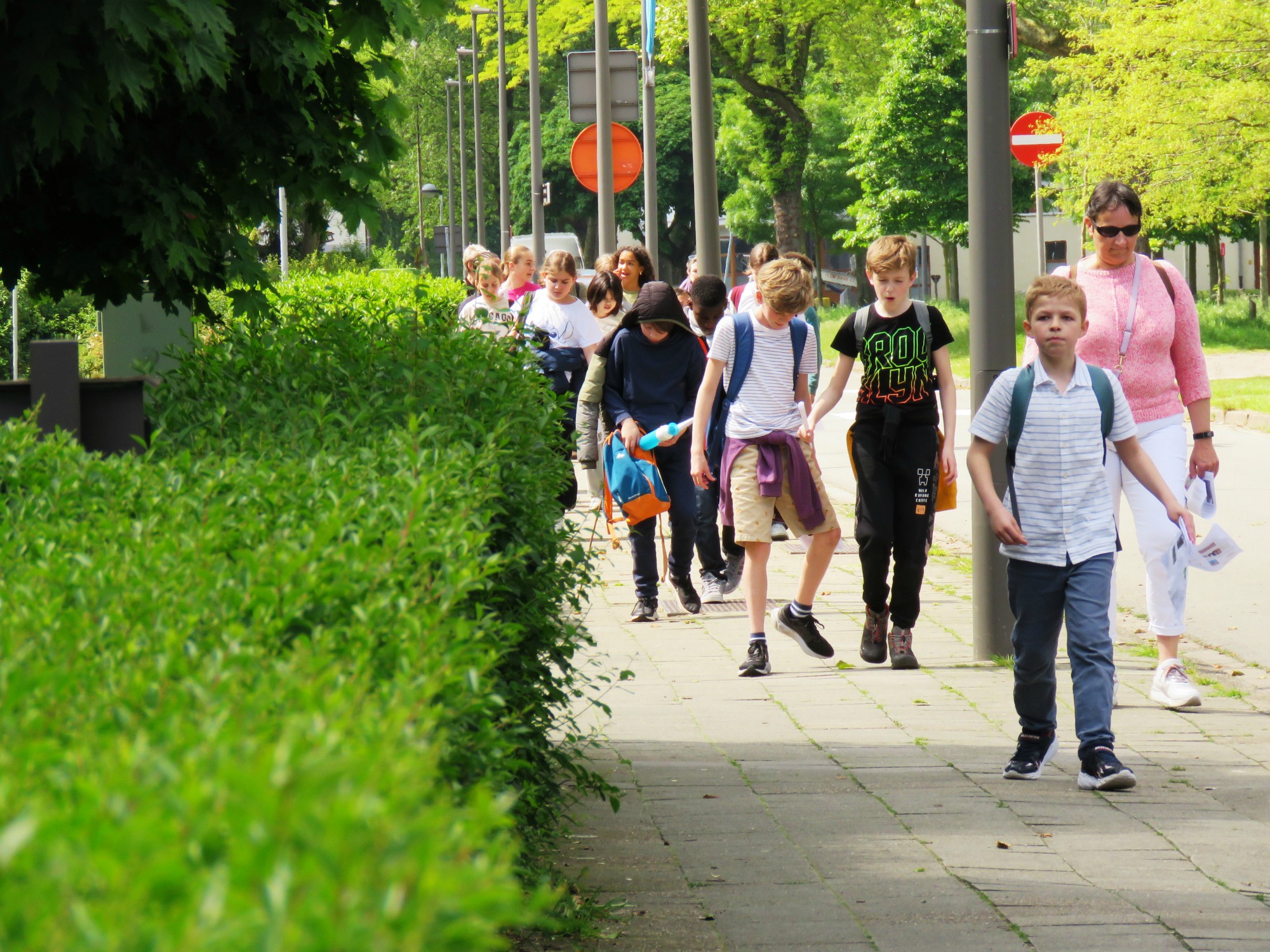 Afsluitdag vormelingen - Zoektocht op Linkeroever naar speciale plaatsen