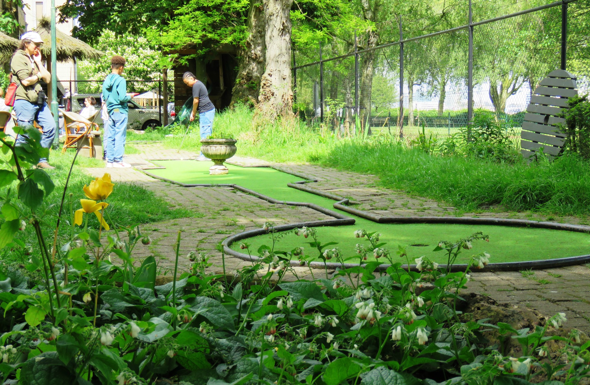 Afsluitdag vormelingen - Minigolf en iets eten en drinken