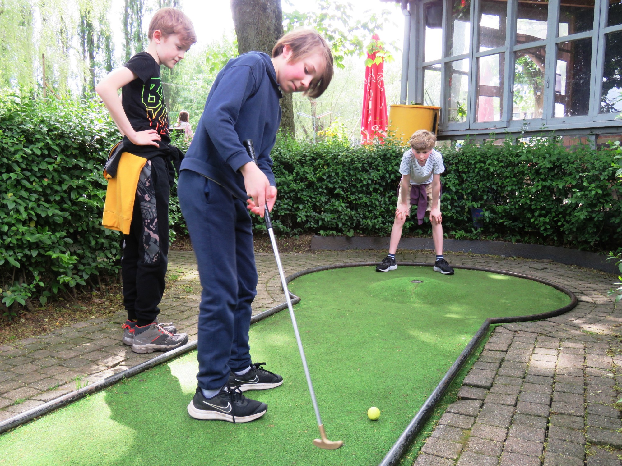 Afsluitdag vormelingen - Minigolf en iets eten en drinken