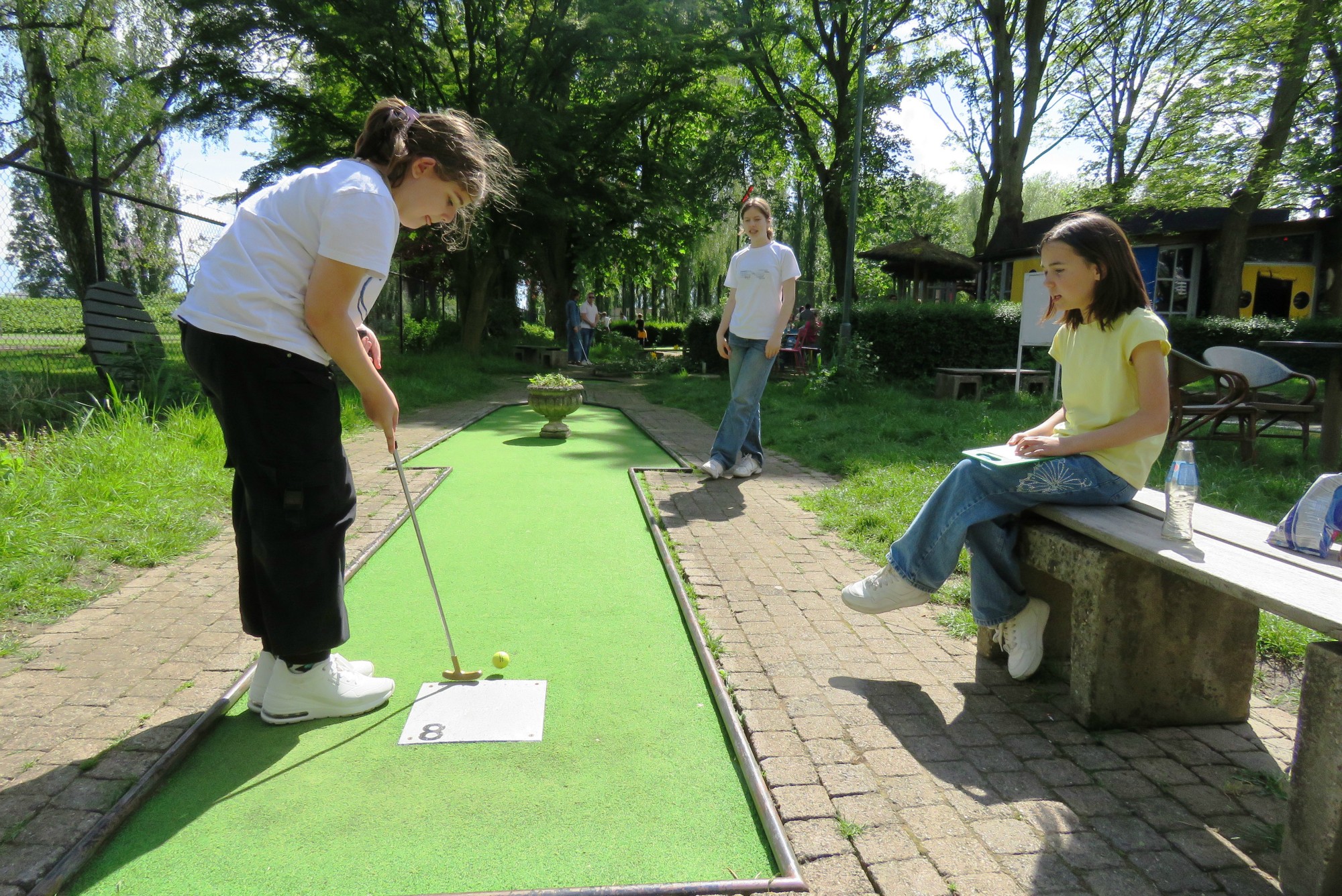 Afsluitdag vormelingen - Minigolf en iets eten en drinken