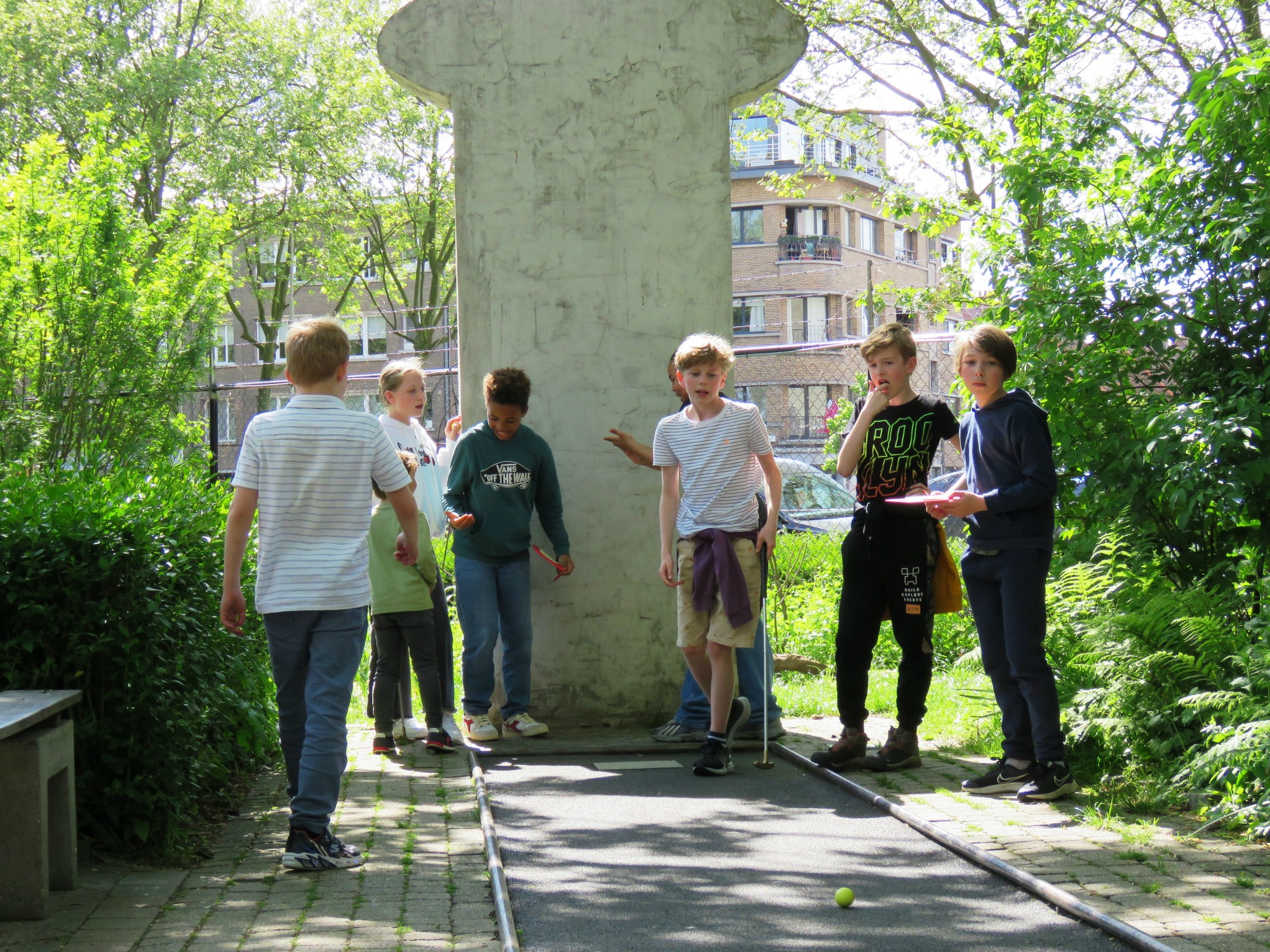 Afsluitdag vormelingen - Minigolf en iets eten en drinken