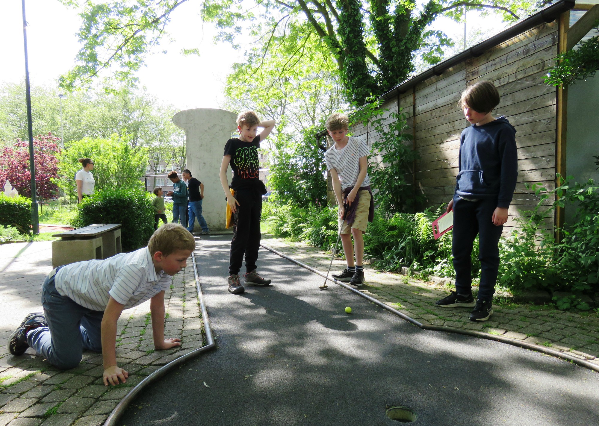 Afsluitdag vormelingen - Minigolf en iets eten en drinken