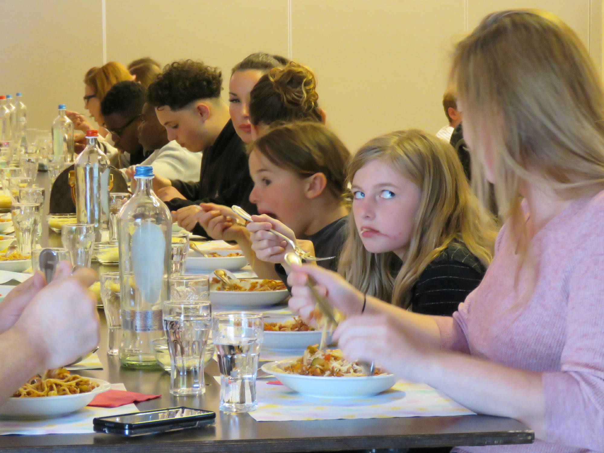 Afsluitdag vormelingen 2024 - Spaghetti-avond in het Sint-Anneke Centrum