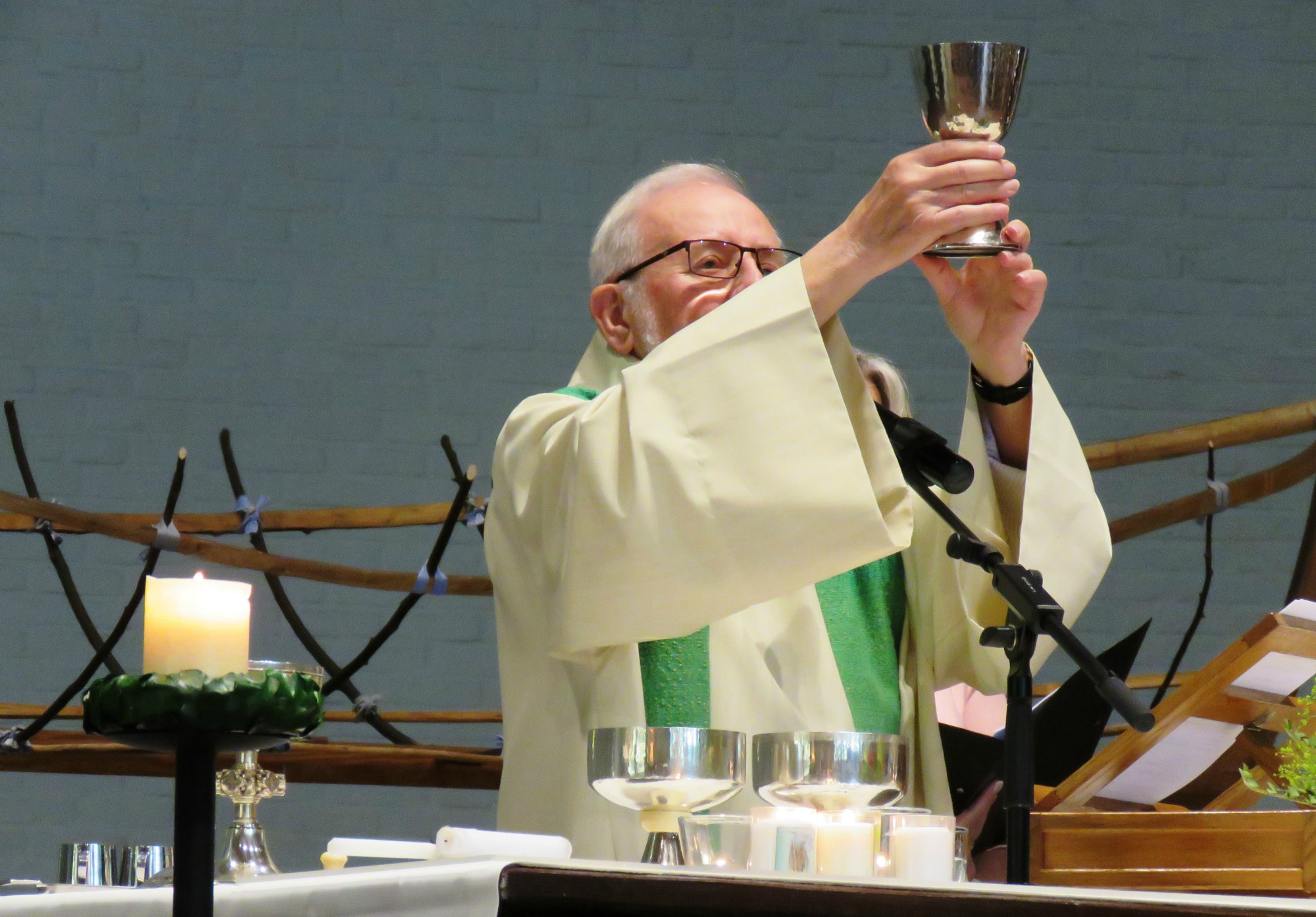 Dankviering | Eerste communicanten + Vormelingen | Paul Scheelen 85 jaar - 60 jaar priester | Sint-Anna-ten-Drieënparochie, Antwerpen Linkeroever