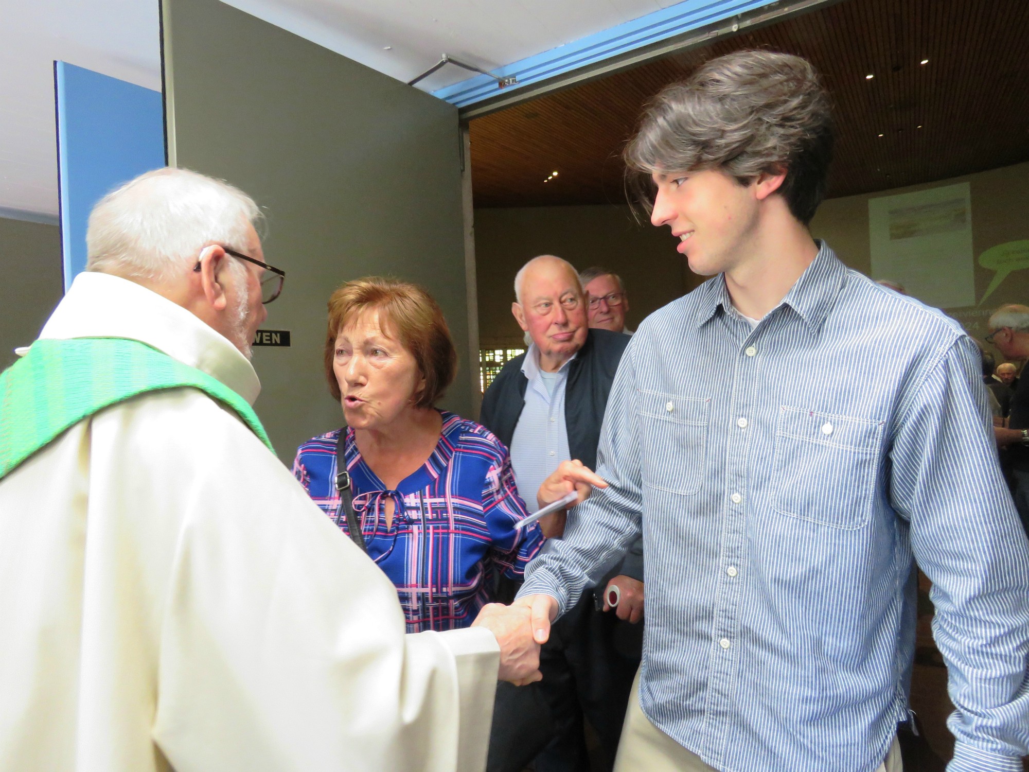 Heel voor gelukwensen voor priester Paul Scheelen met zijn 85e verjaardag en 60 jarige priesterschap