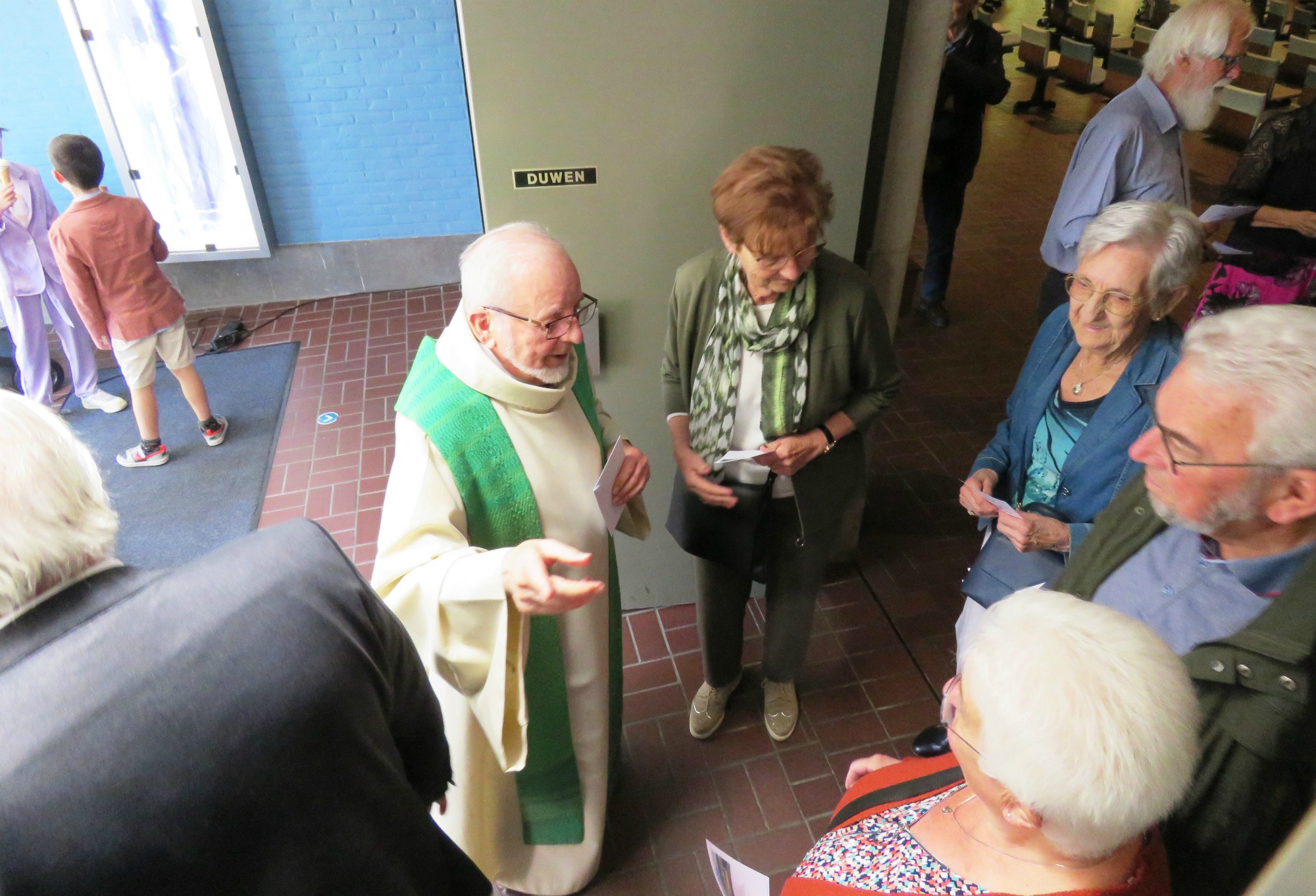 Dankviering | Eerste communicanten + Vormelingen | Paul Scheelen 85 jaar - 60 jaar priester | Sint-Anna-ten-Drieënparochie, Antwerpen Linkeroever