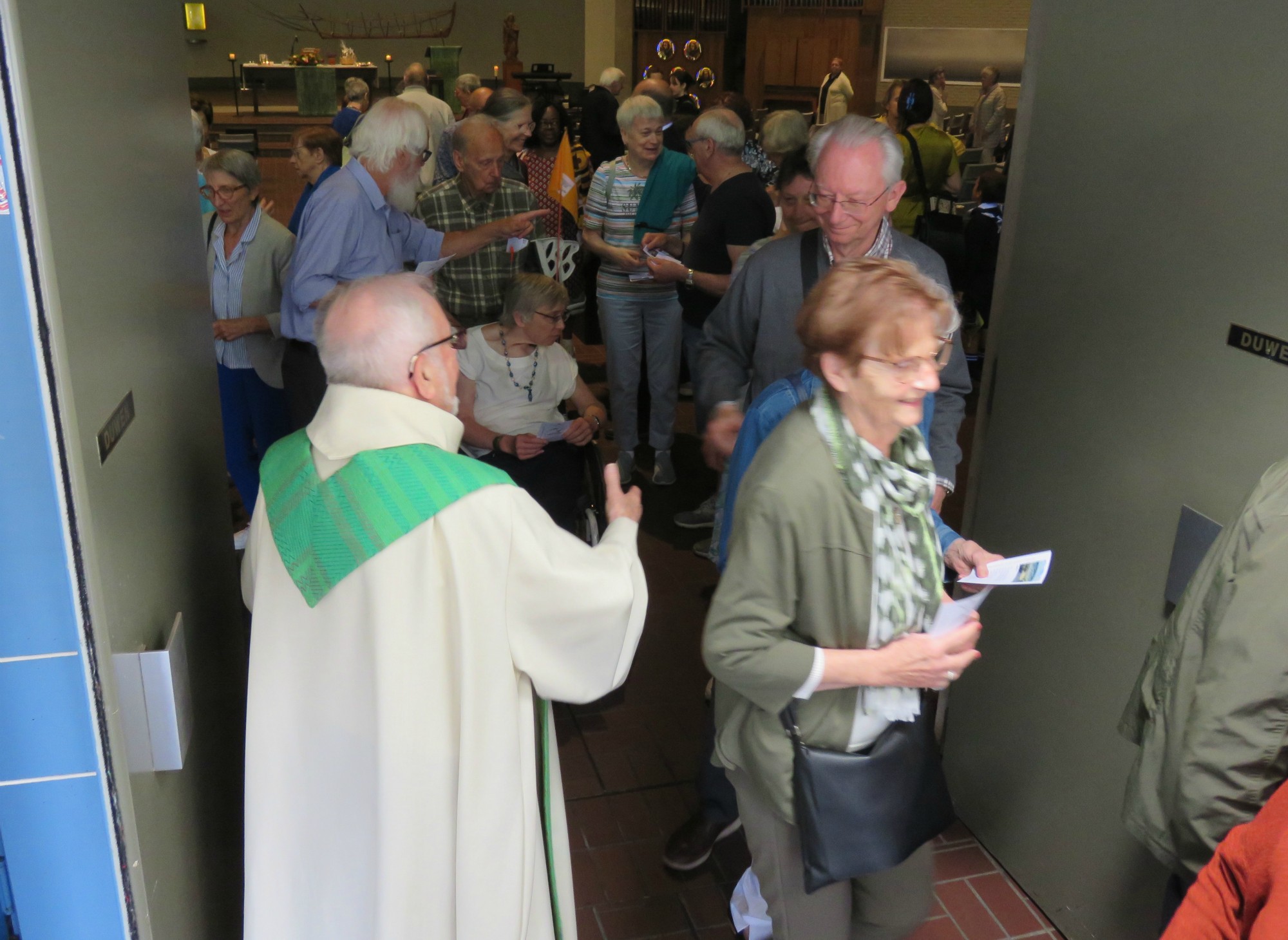 Heel voor gelukwensen voor priester Paul Scheelen met zijn 85e verjaardag en 60 jarige priesterschap