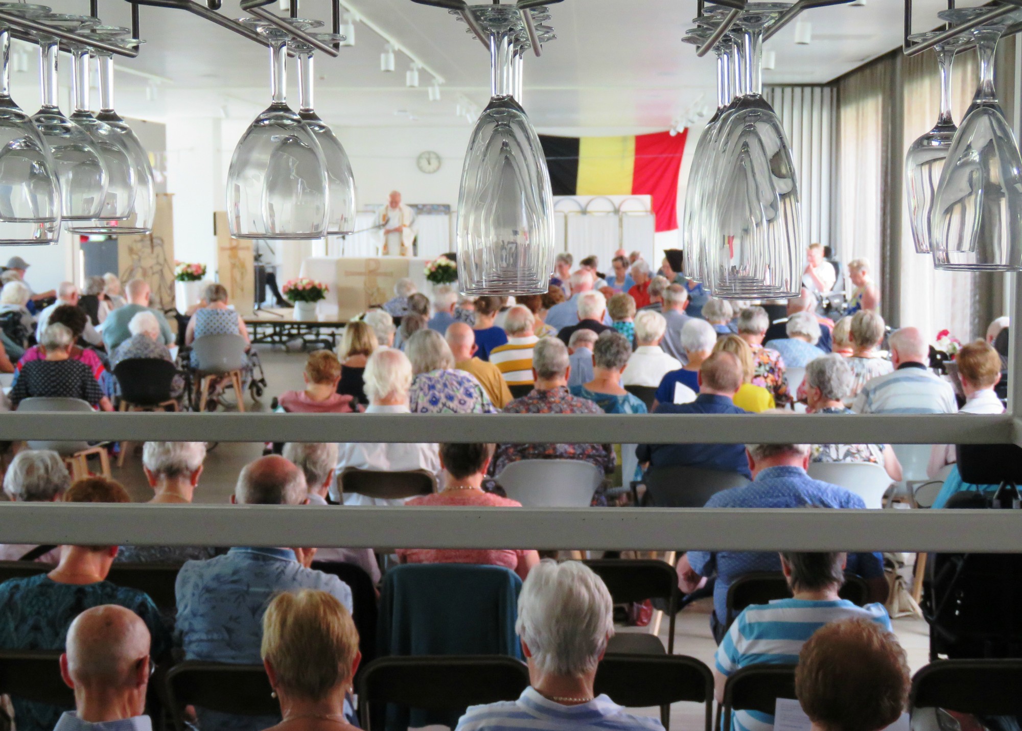 Moederdagviering | WZC Hof ter Schelde | Onze-Lieve-Vrouw Hemelvaart | Sint-Anna-ten-Drieënparochie, Antwerpen Linkeroever