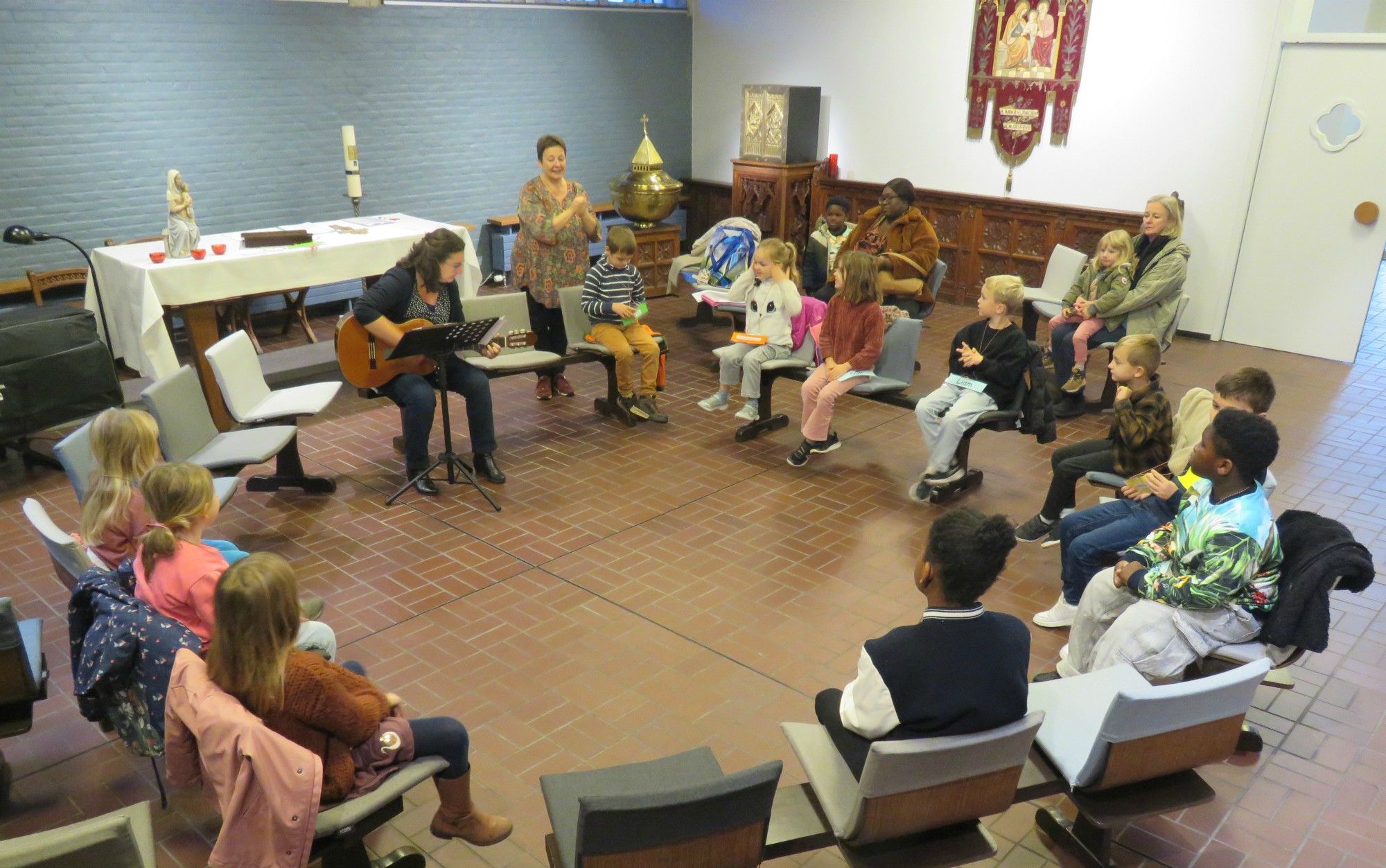 Catechesemoment 1 - De eerste liedjes lukken al heel goed