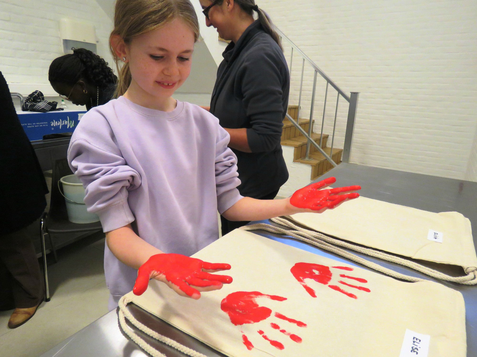 Catechesemoment 1 | Het rugzakje versieren met de handen