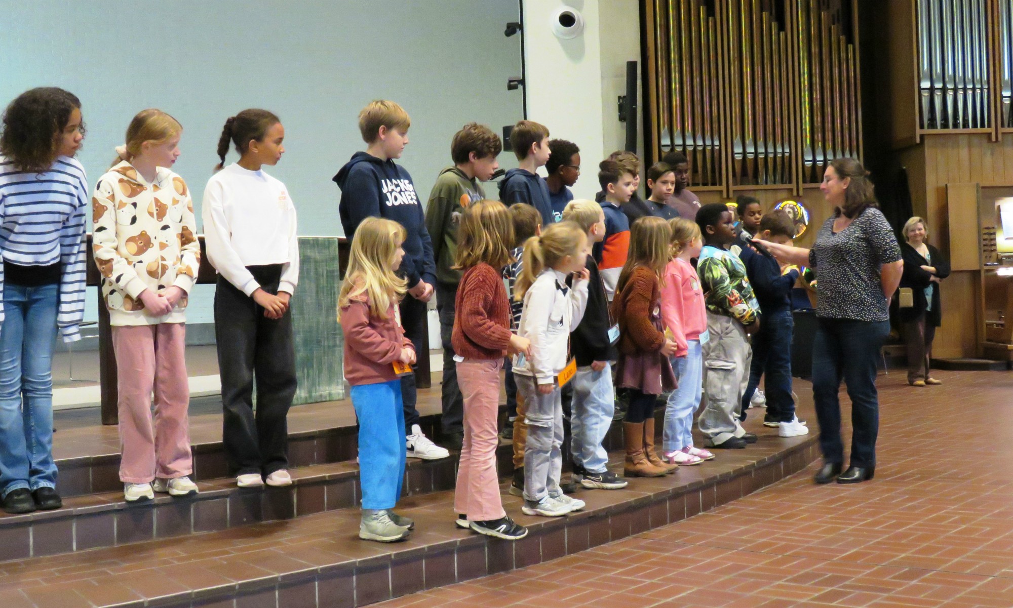 Wegwijzerviering - Voorstelling van de eerste communicanten en vormelingen gevolgd door de naamafroeping