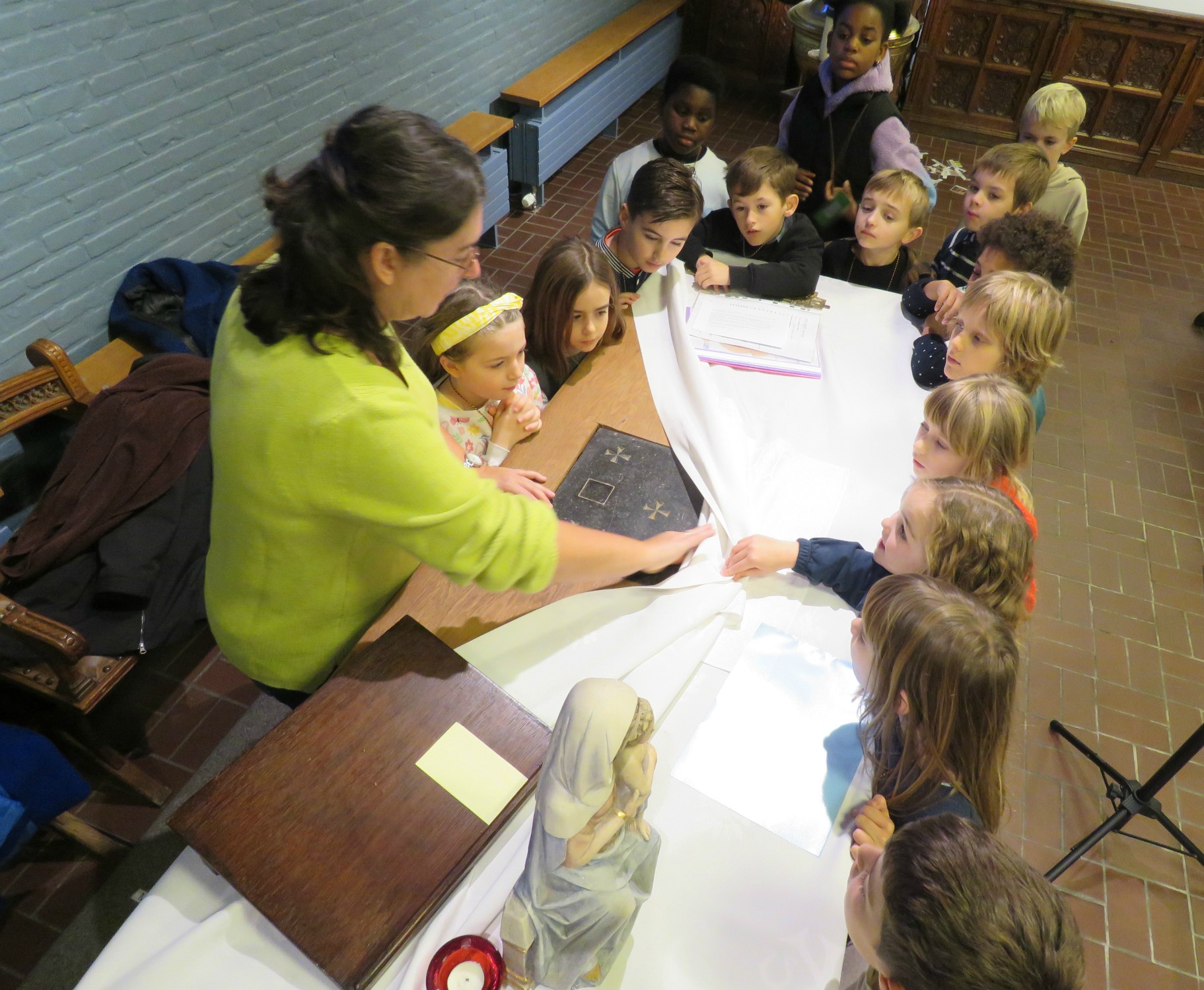 Catechesemoment 2 - Ontdekken van de kerk - Sint-Anna-ten-Drieënkerk, Antwerpen Linkeroever