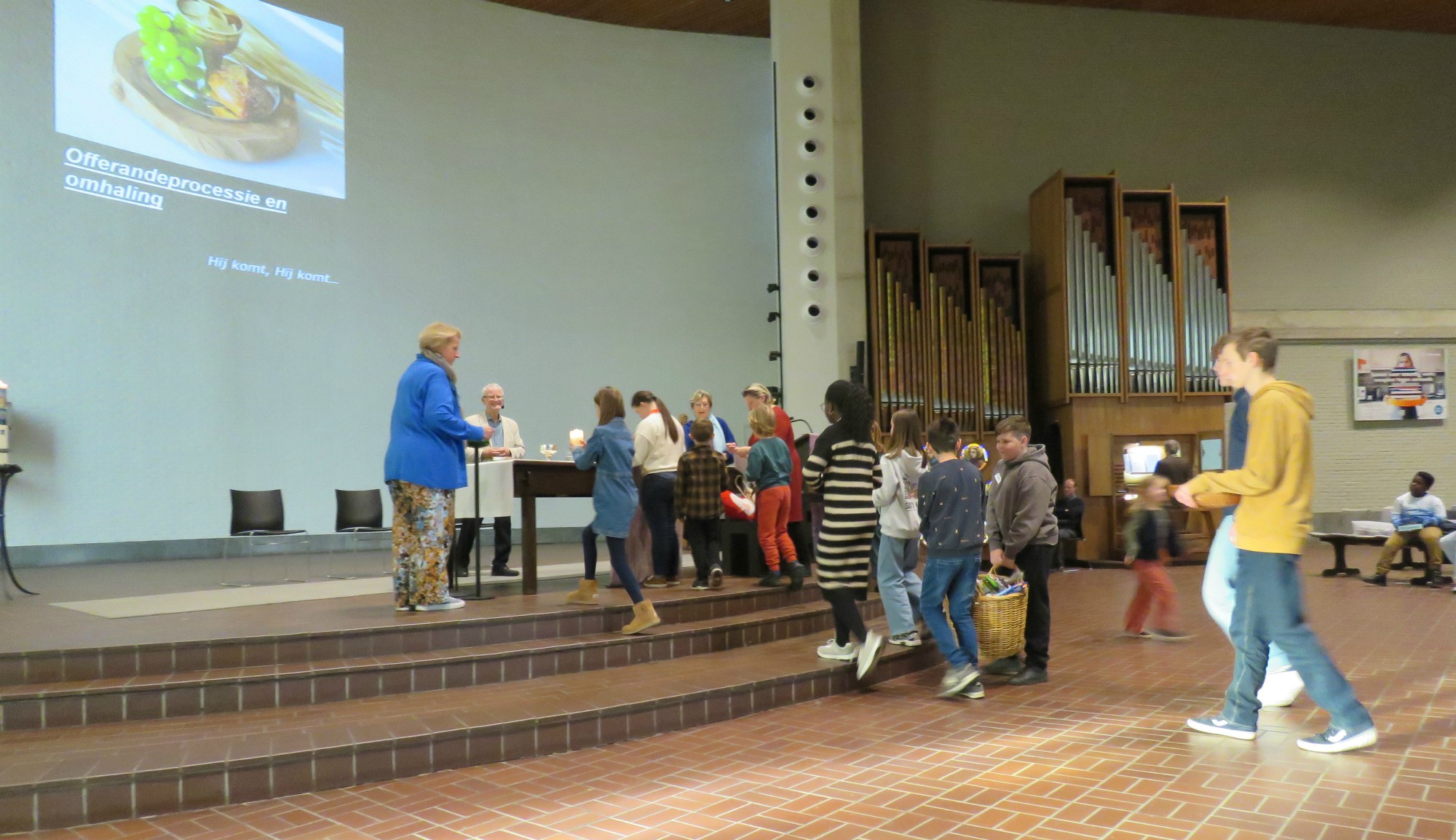 Wegwijzerviering | Eerste zondag advent | Sint-Anna-ten-Drieënkerk, Antwerpen Linkeroever | Vormelingen en eerste communicanten